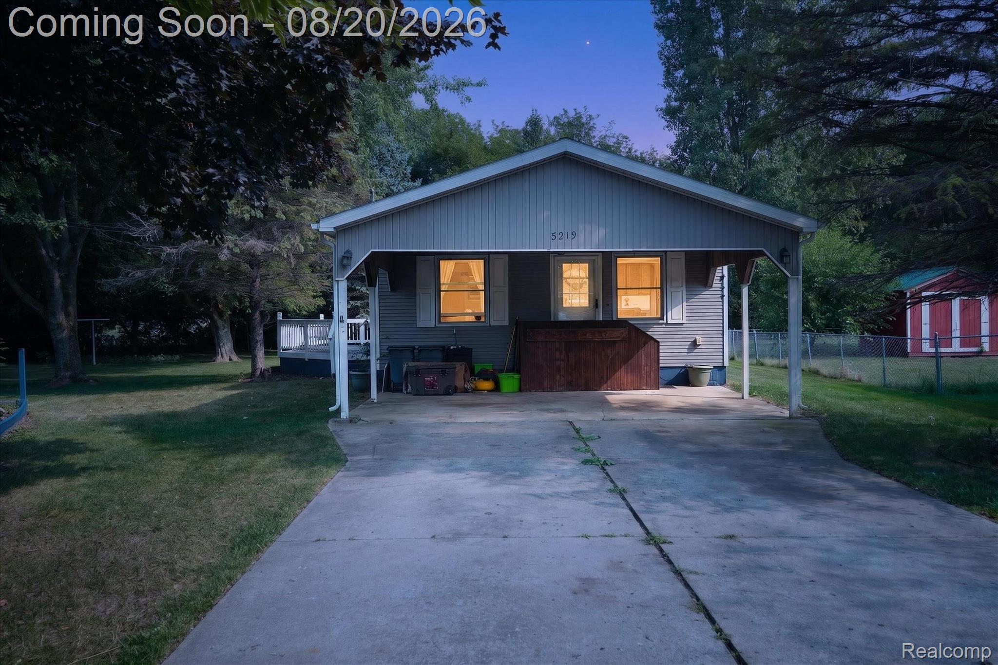 5219 E Carpenter Road Property Photo 1