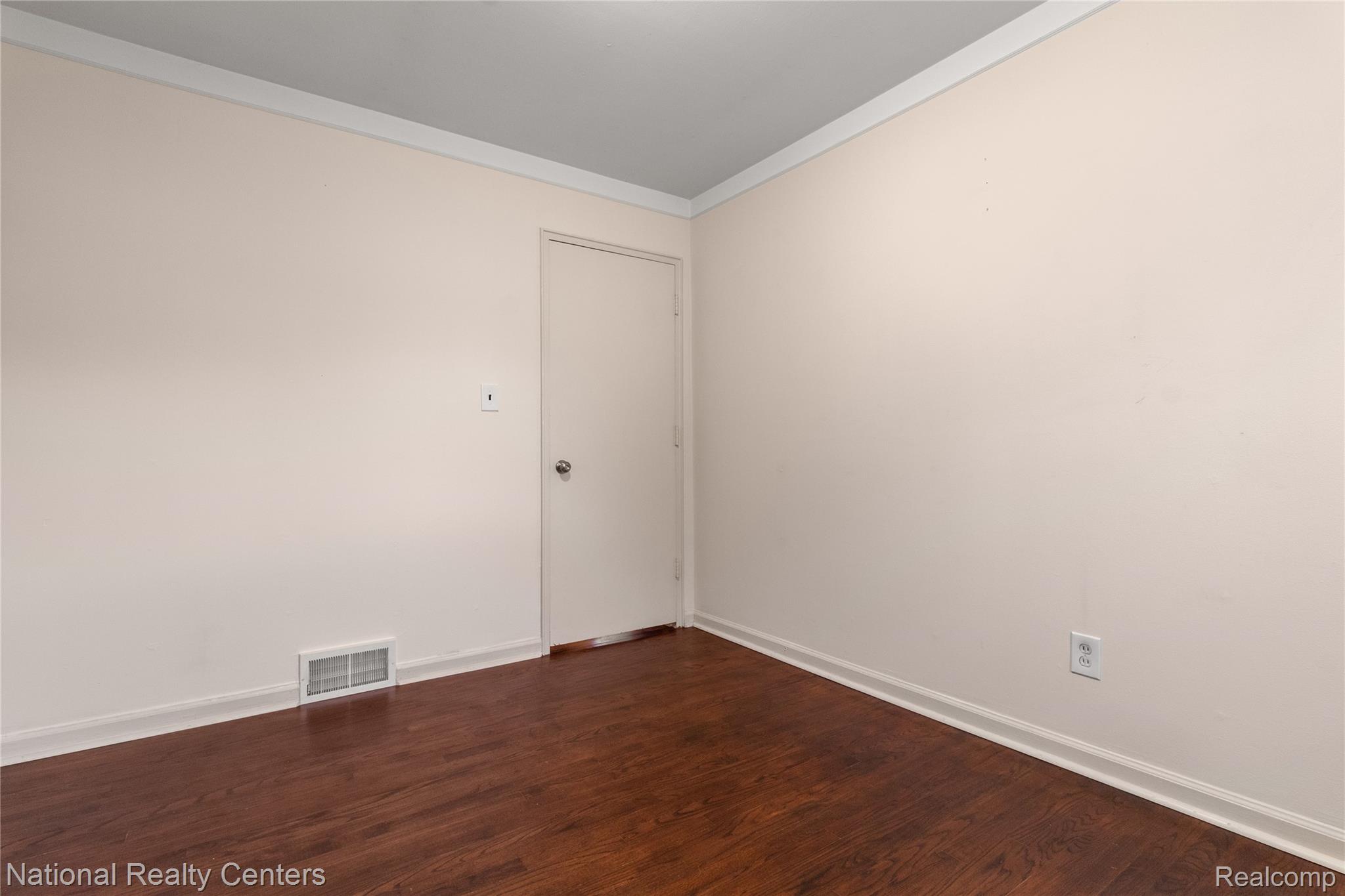 9051 Nathaline Property Photo 16