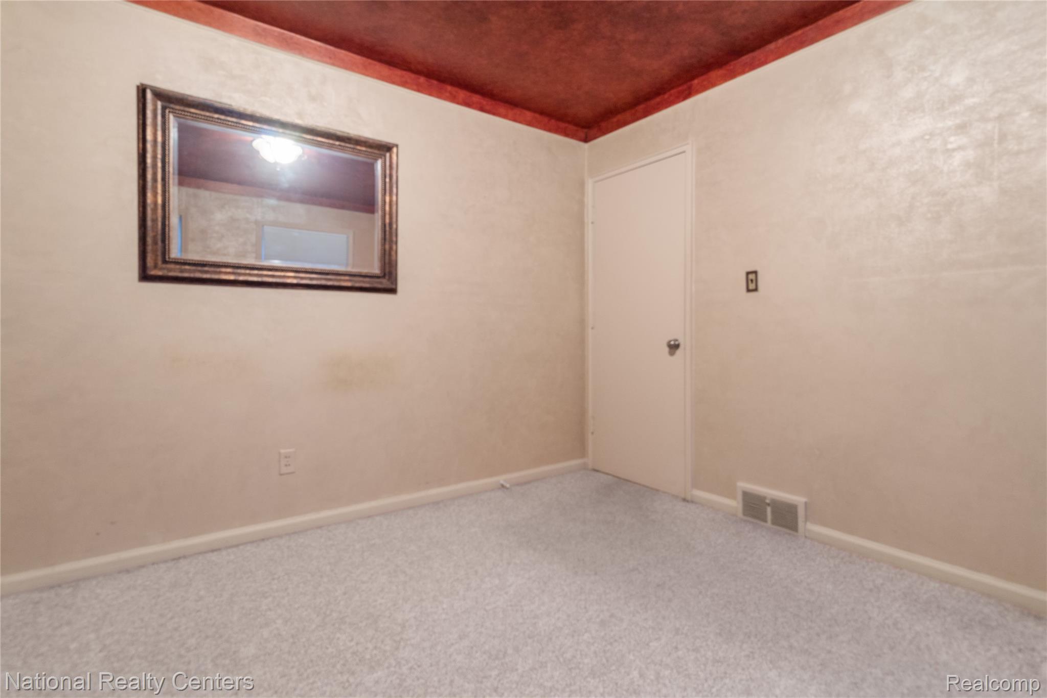 9051 Nathaline Property Photo 18