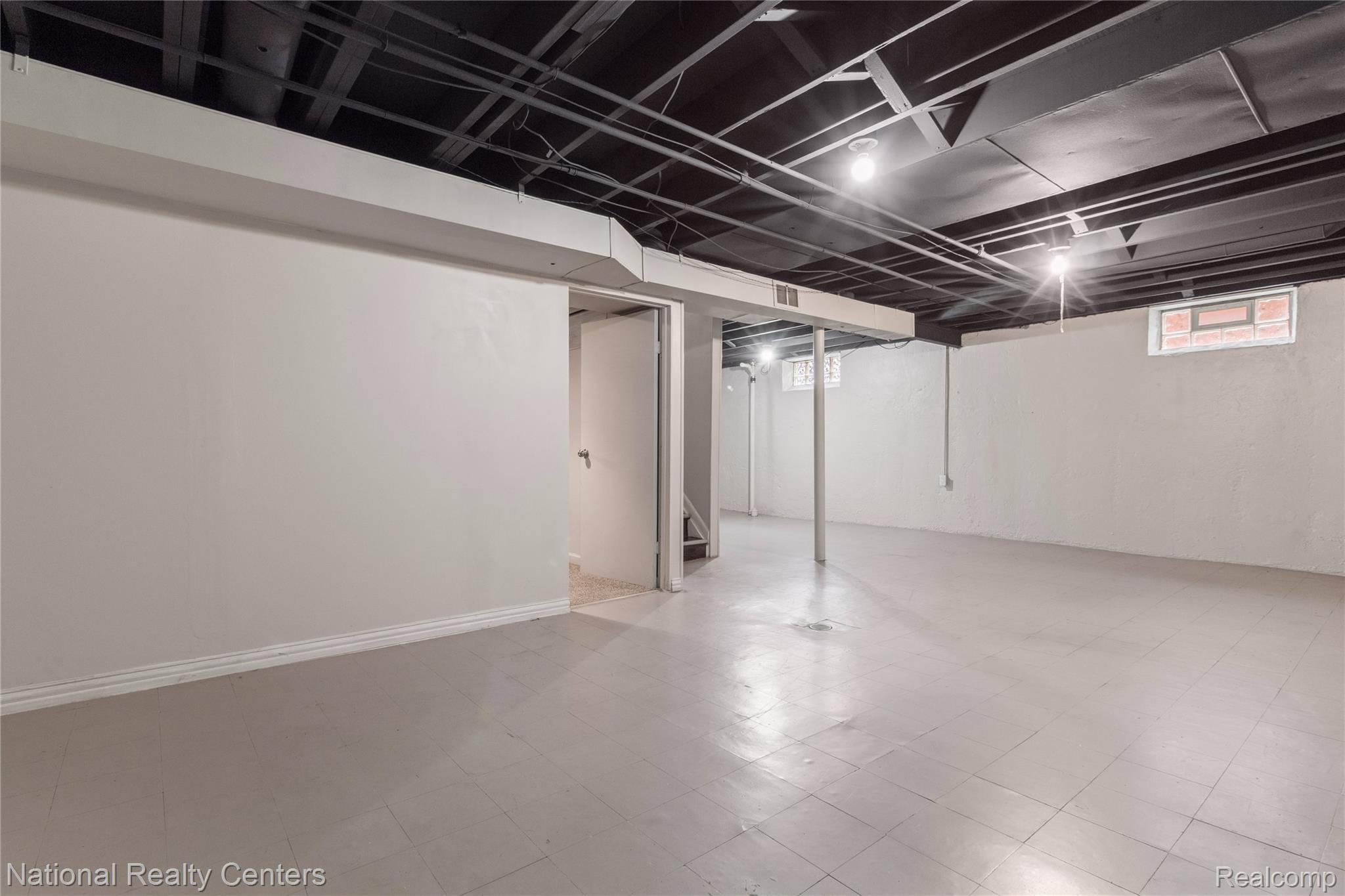 9051 Nathaline Property Photo 27