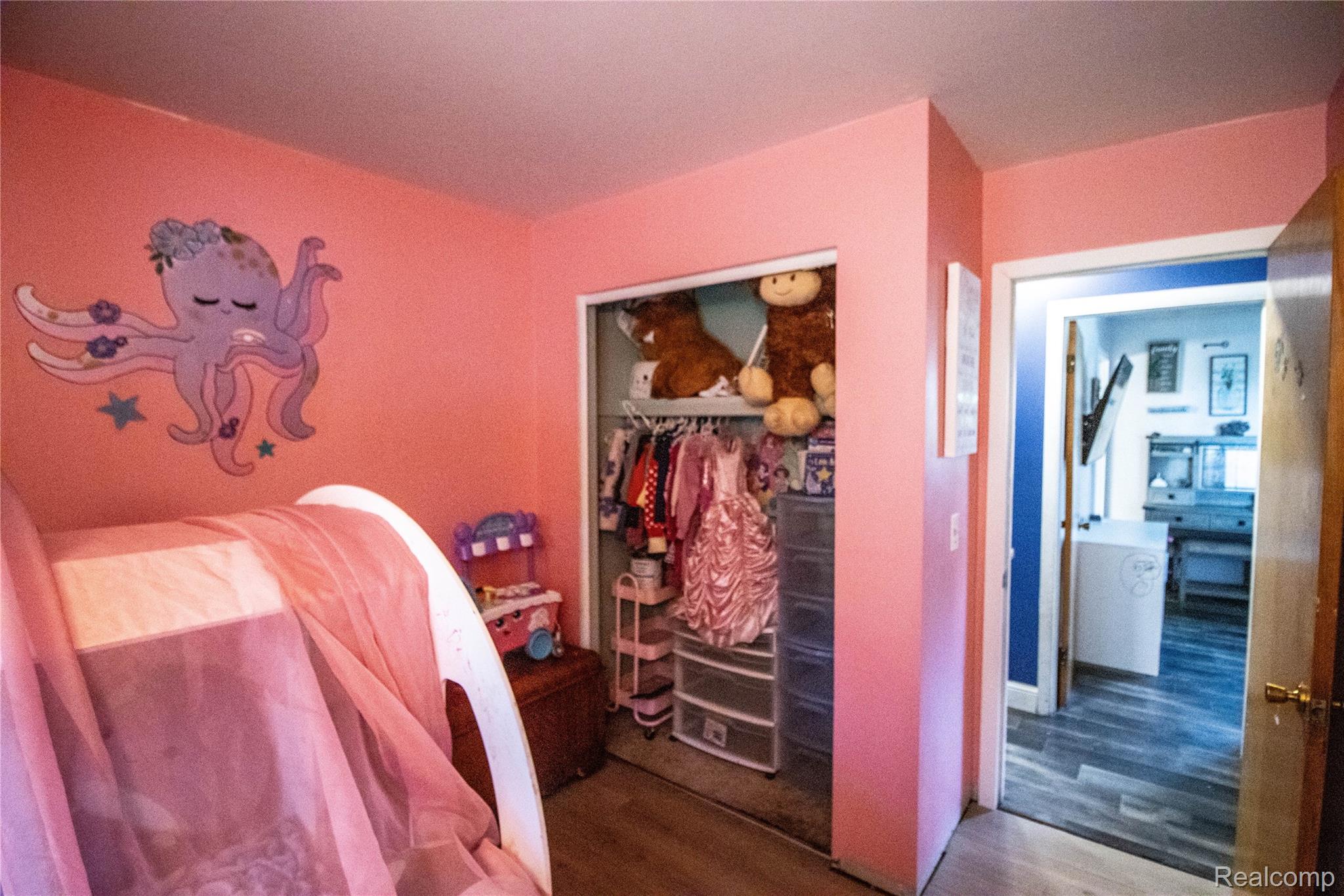 10340 Farrand Road Property Photo 23