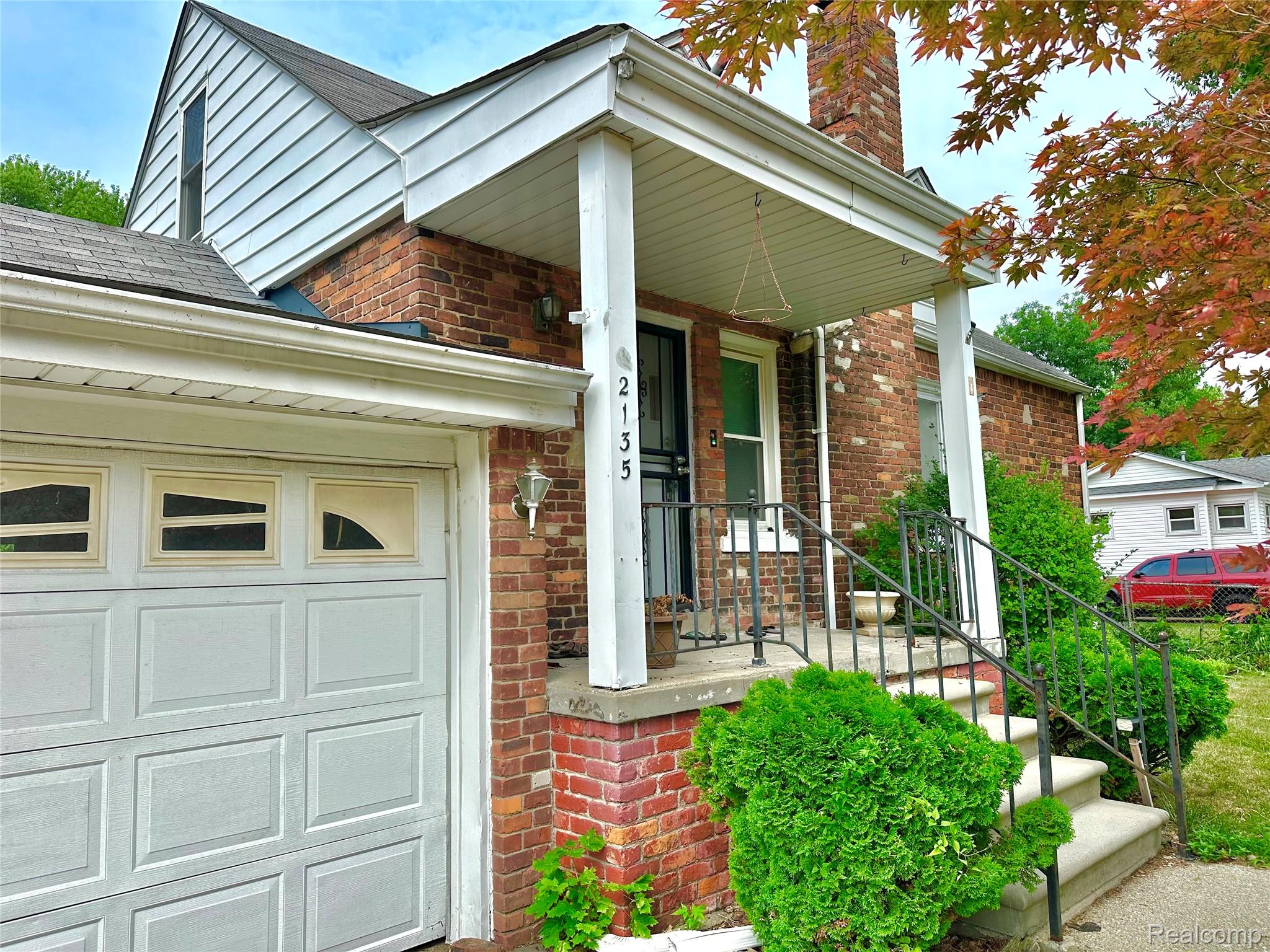 2135 Rome Avenue Property Photo 1
