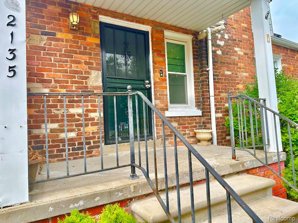 2135 Rome Avenue Property Photo 3