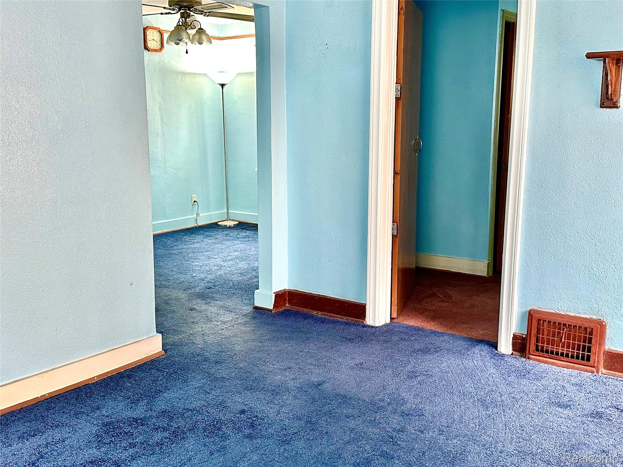 2135 Rome Avenue Property Photo 9