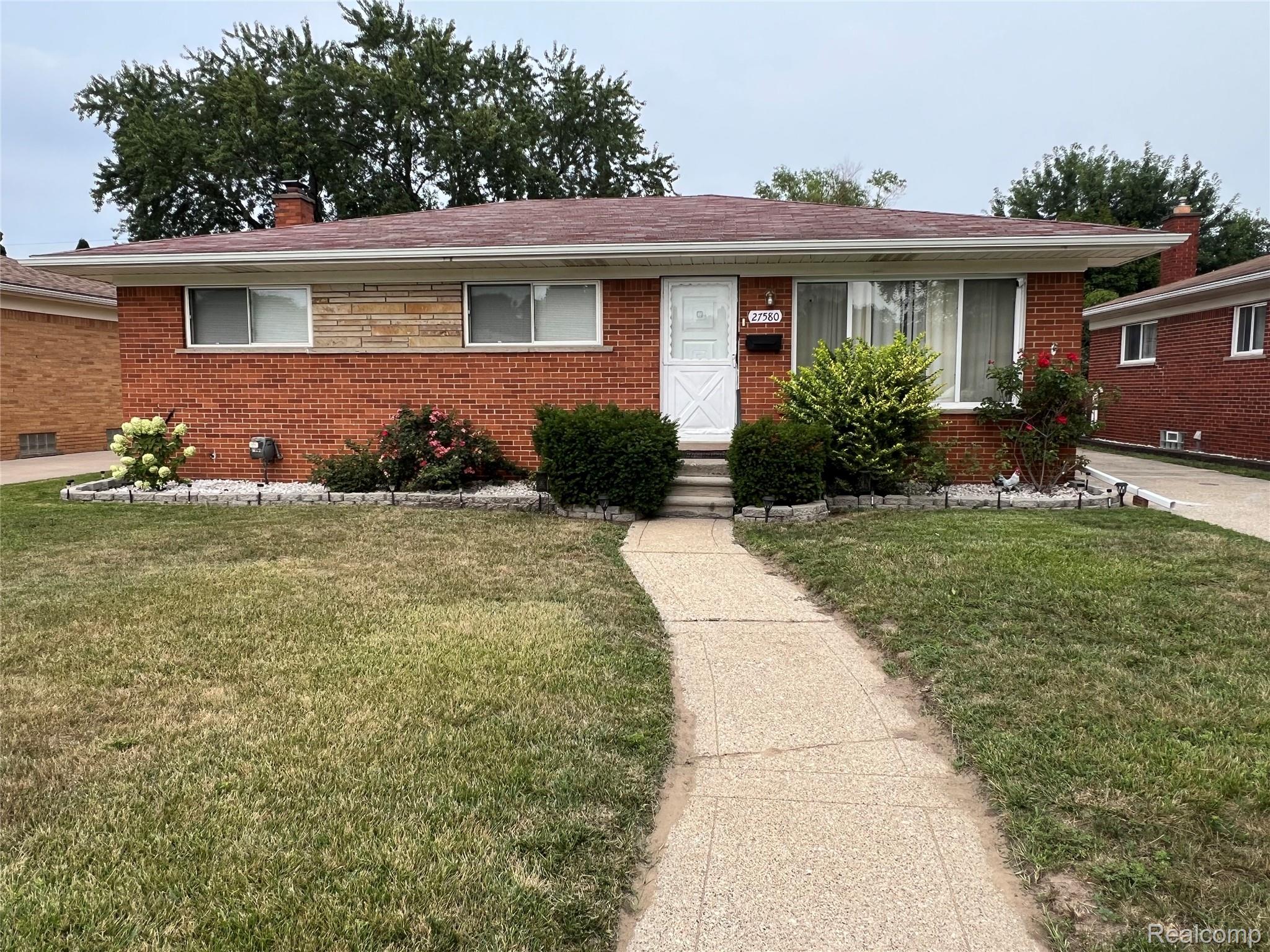 27580 Jean Road Property Photo 2