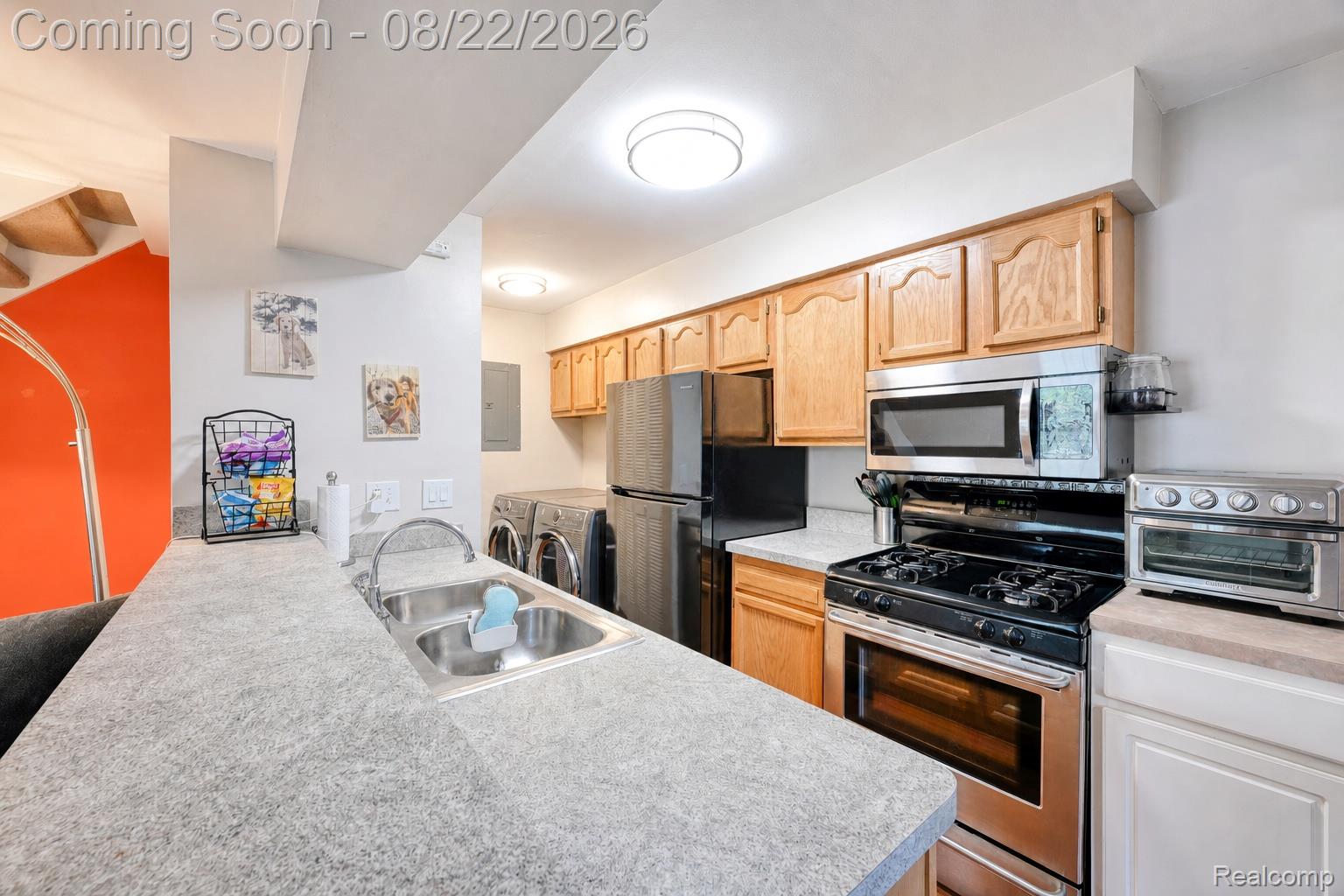 1437 Wingate Boulevard Property Photo 3