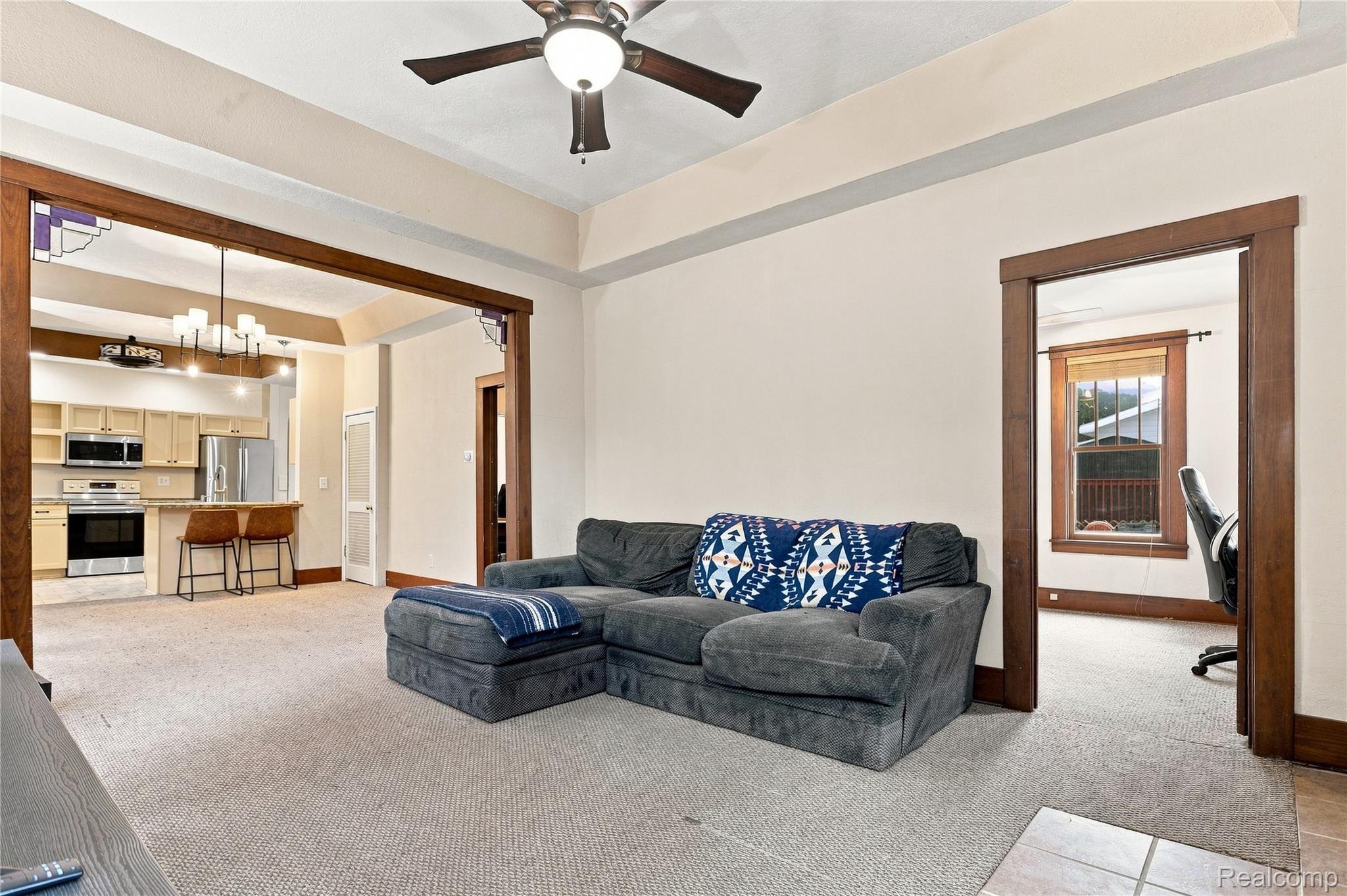 113 E State Street Property Photo 3