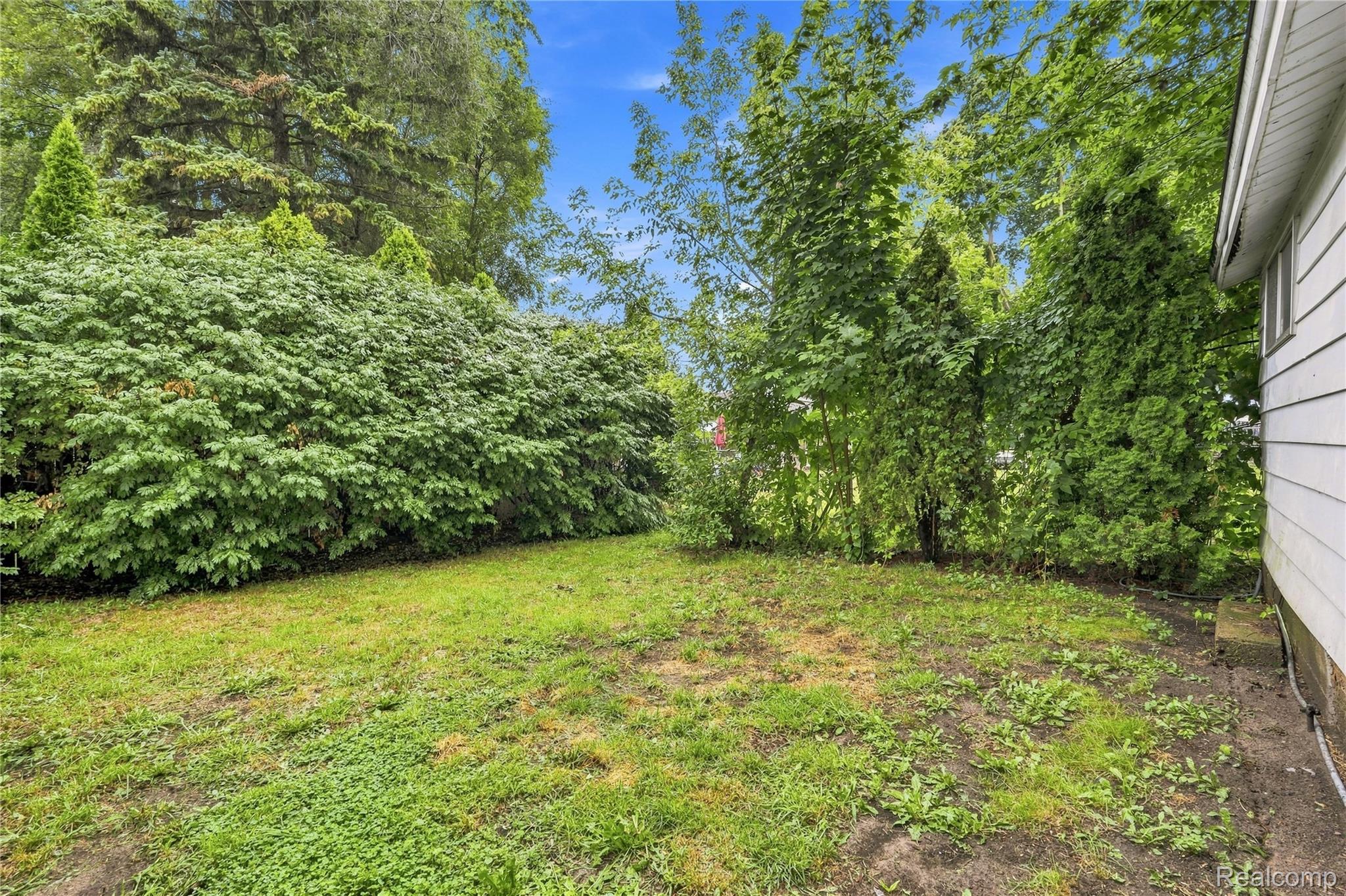 113 E State Street Property Photo 29