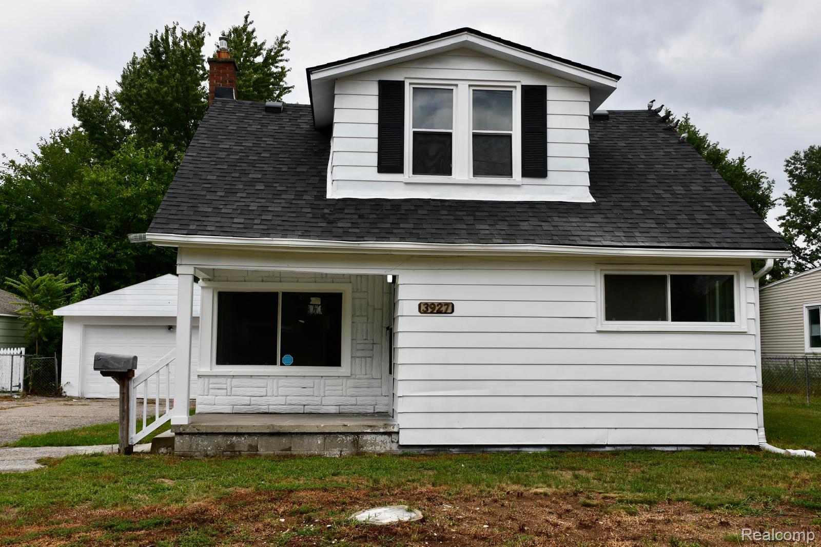 3927 Berkshire Avenue Property Photo 1