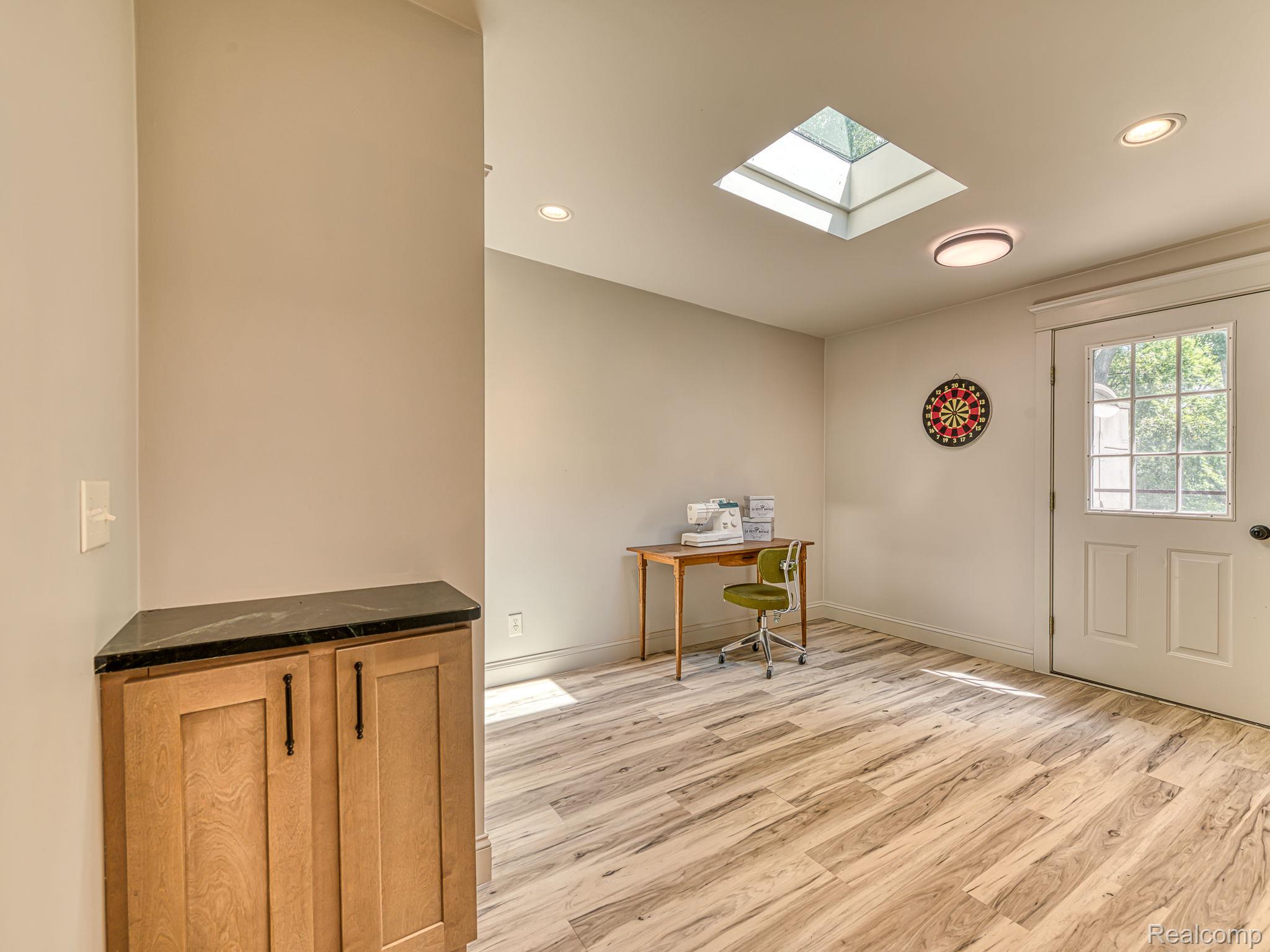 420 N Evans Street Property Photo 43