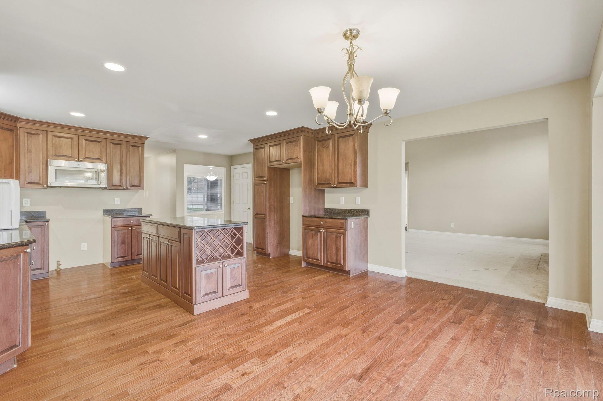 39710 W Offshore Drive Property Photo 15