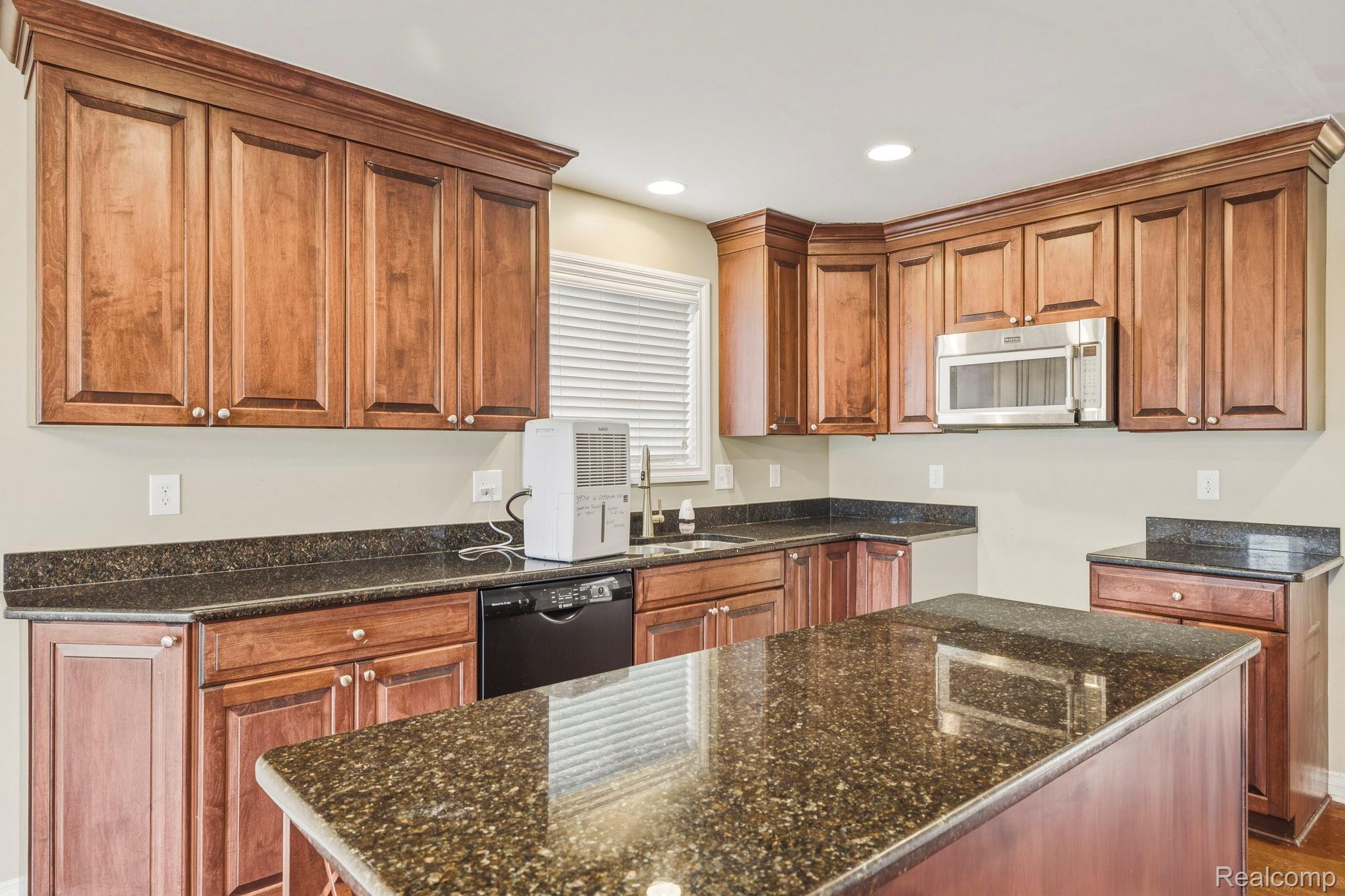 39710 W Offshore Drive Property Photo 16