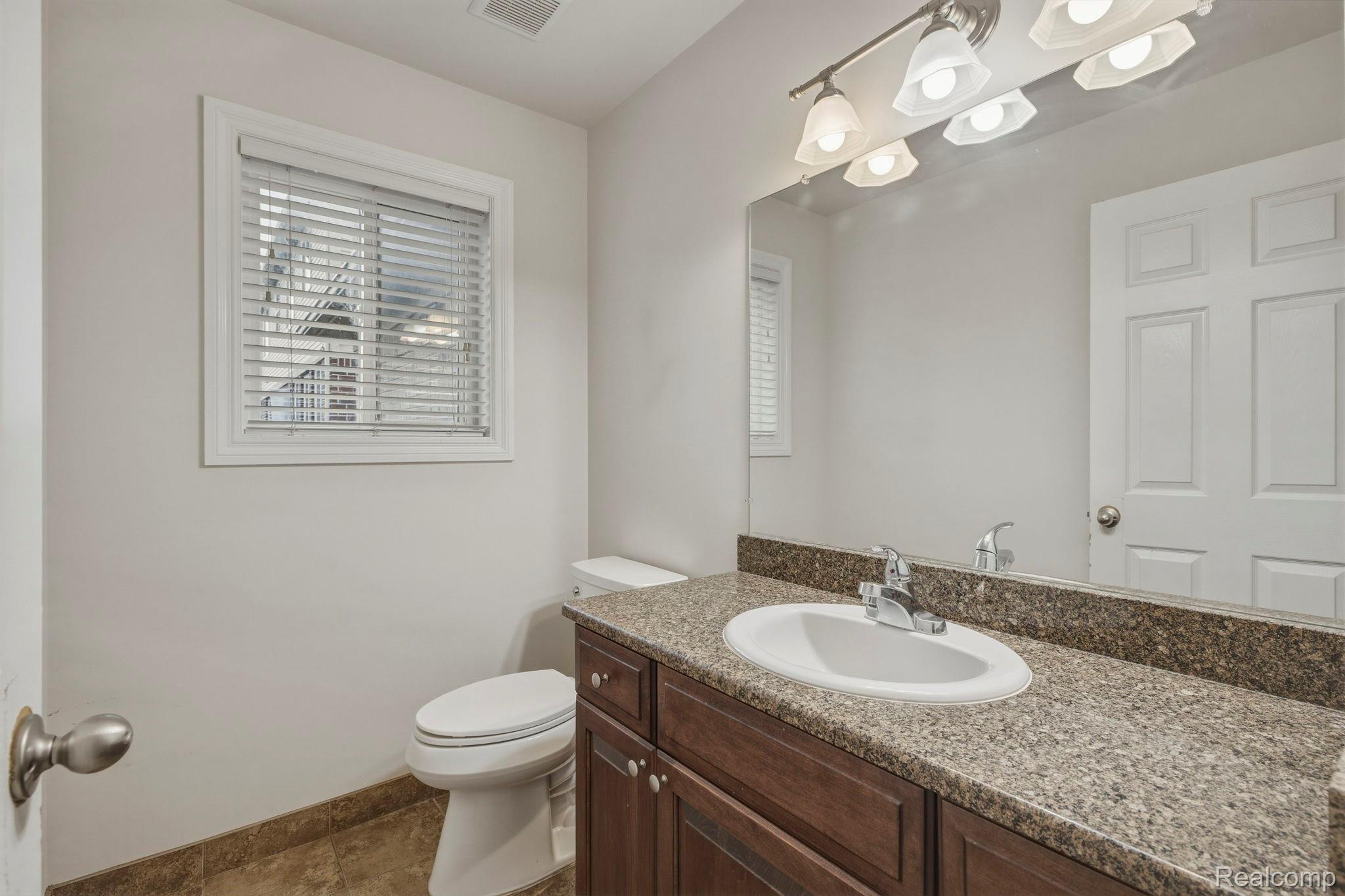 39710 W Offshore Drive Property Photo 28