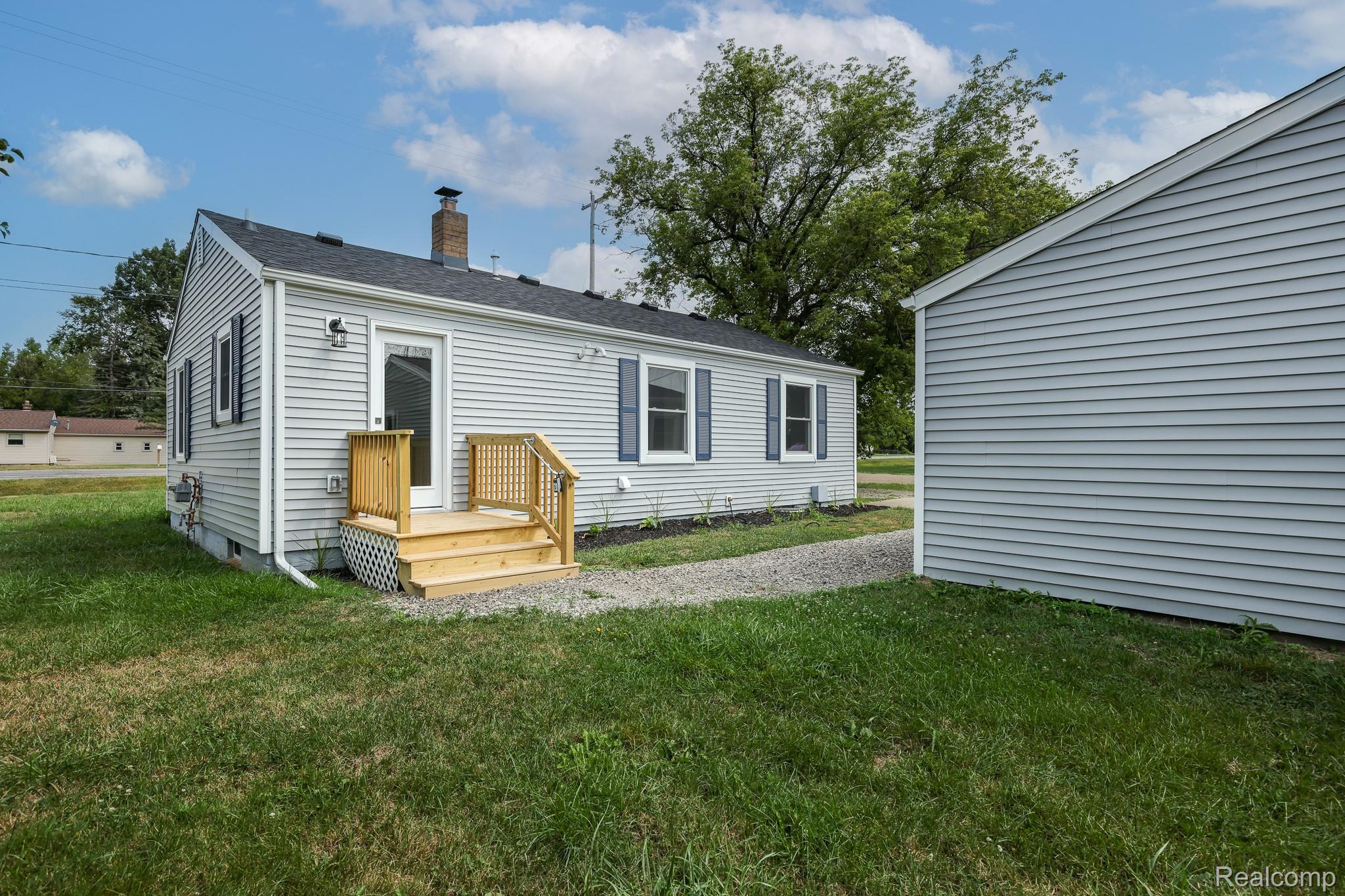 5318 E Bristol Road Property Photo 1