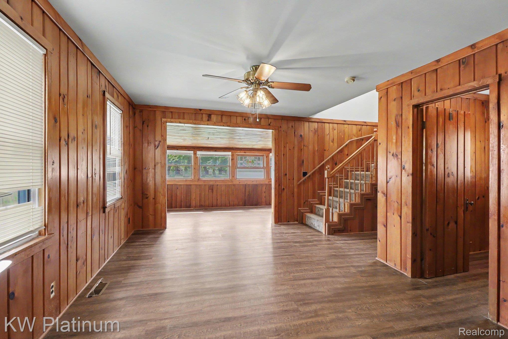 7455 N Woodland Road Property Photo 8