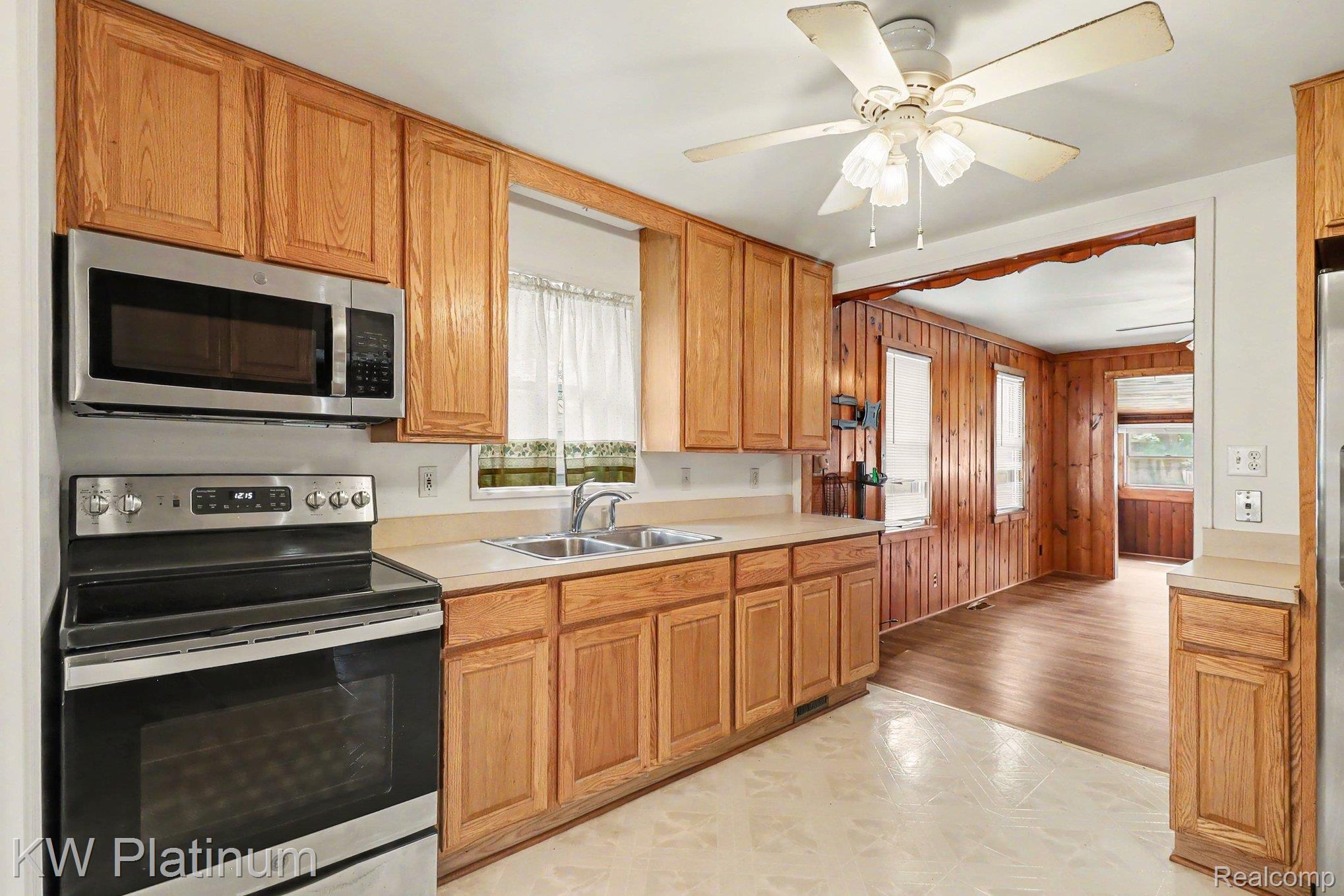 7455 N Woodland Road Property Photo 12