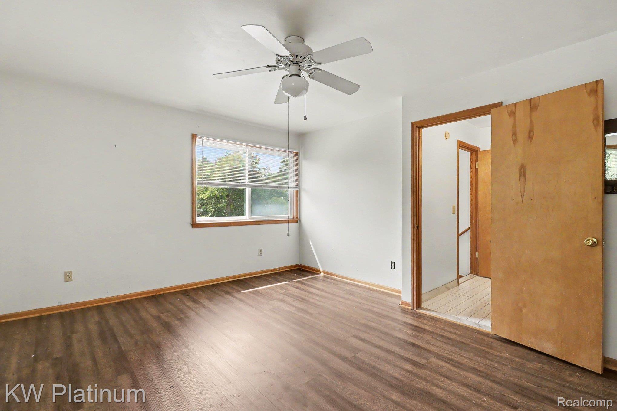 7455 N Woodland Road Property Photo 15