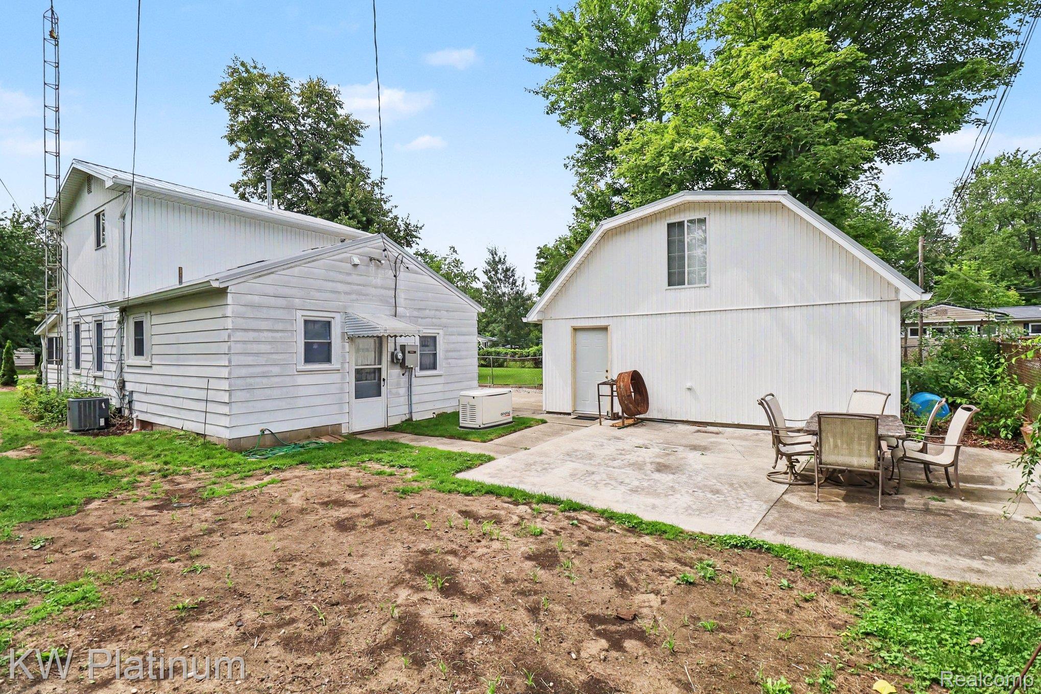 7455 N Woodland Road Property Photo 25