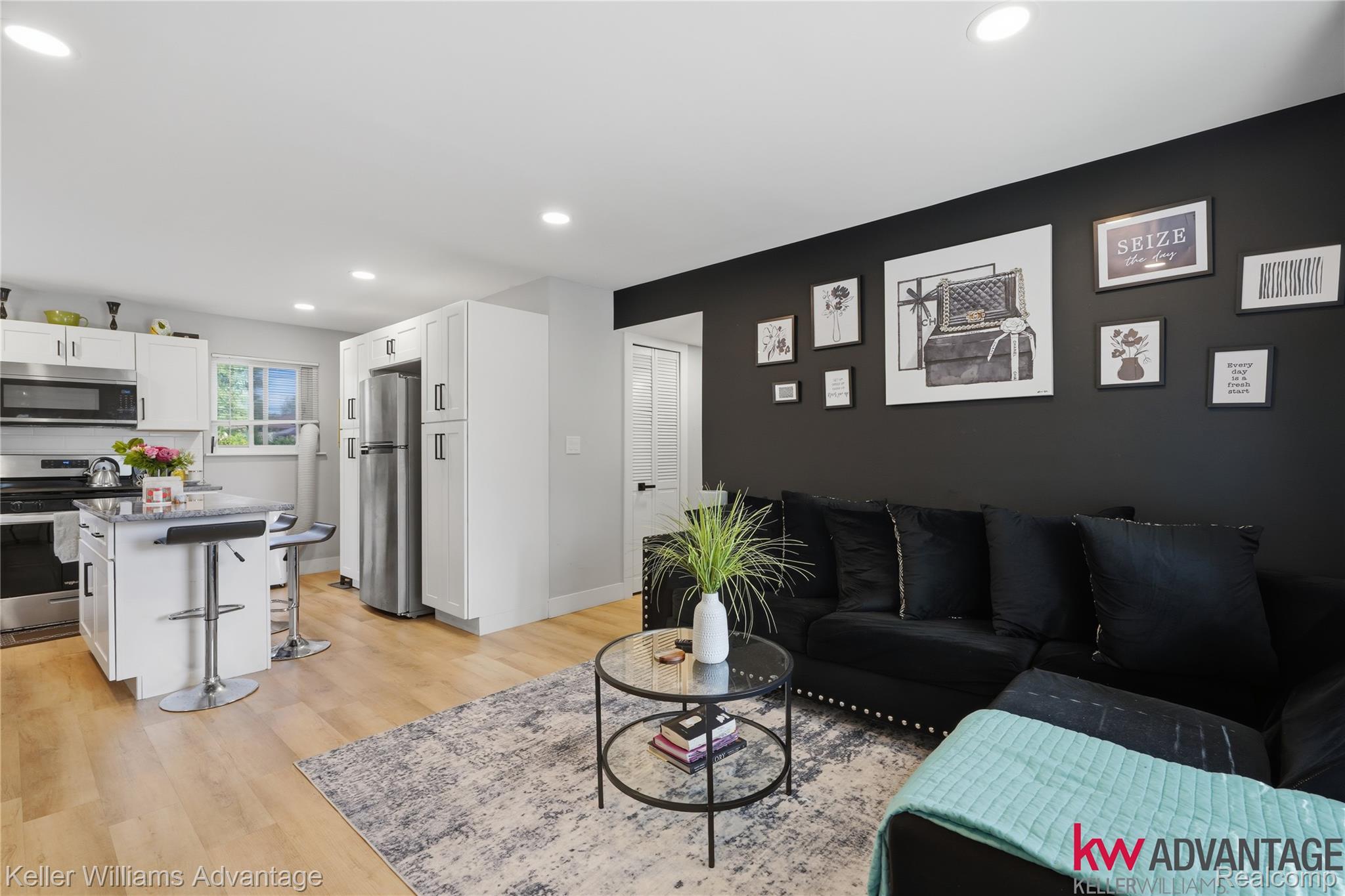 18450 Kinloch Property Photo 6