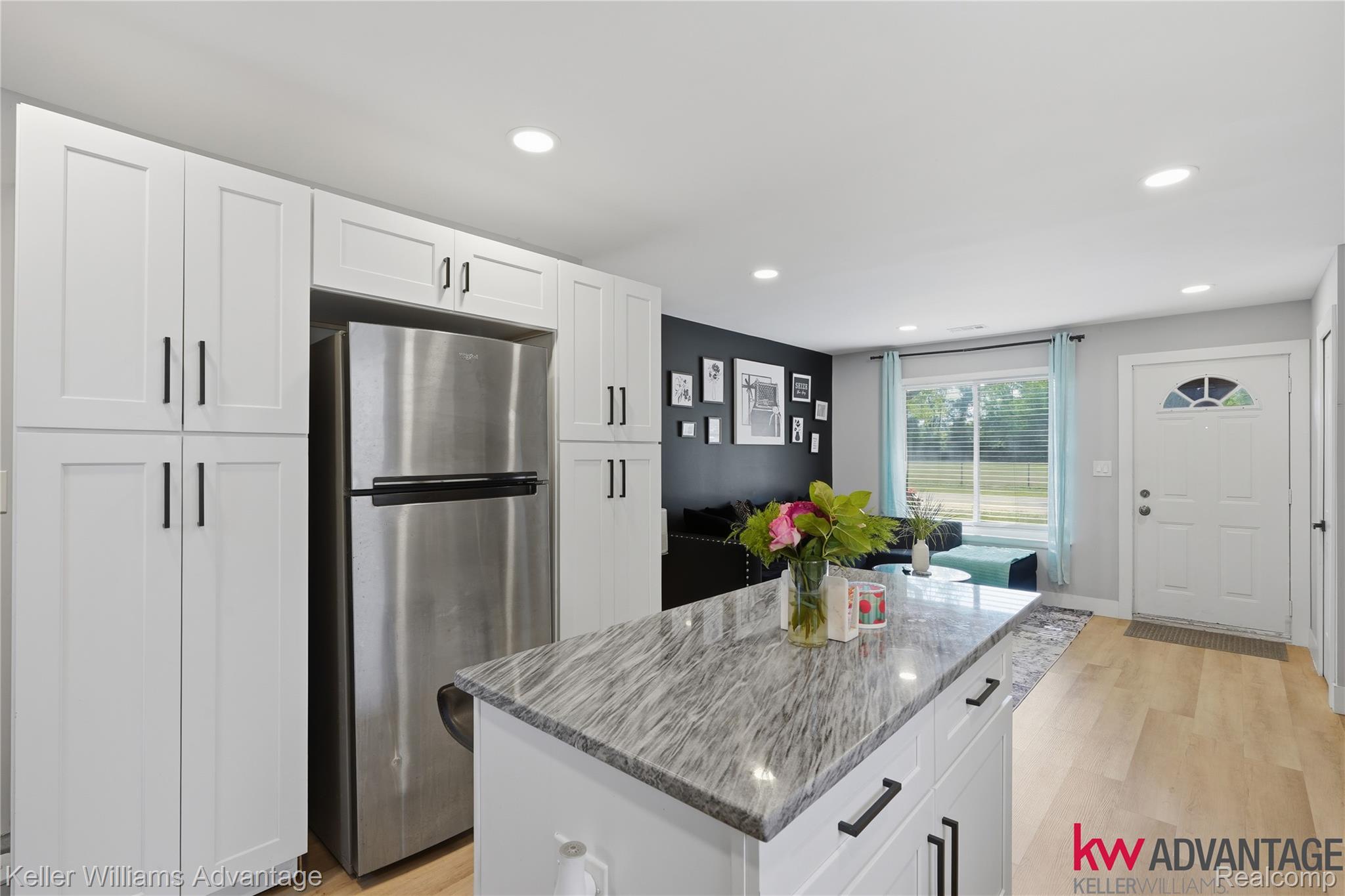 18450 Kinloch Property Photo 11