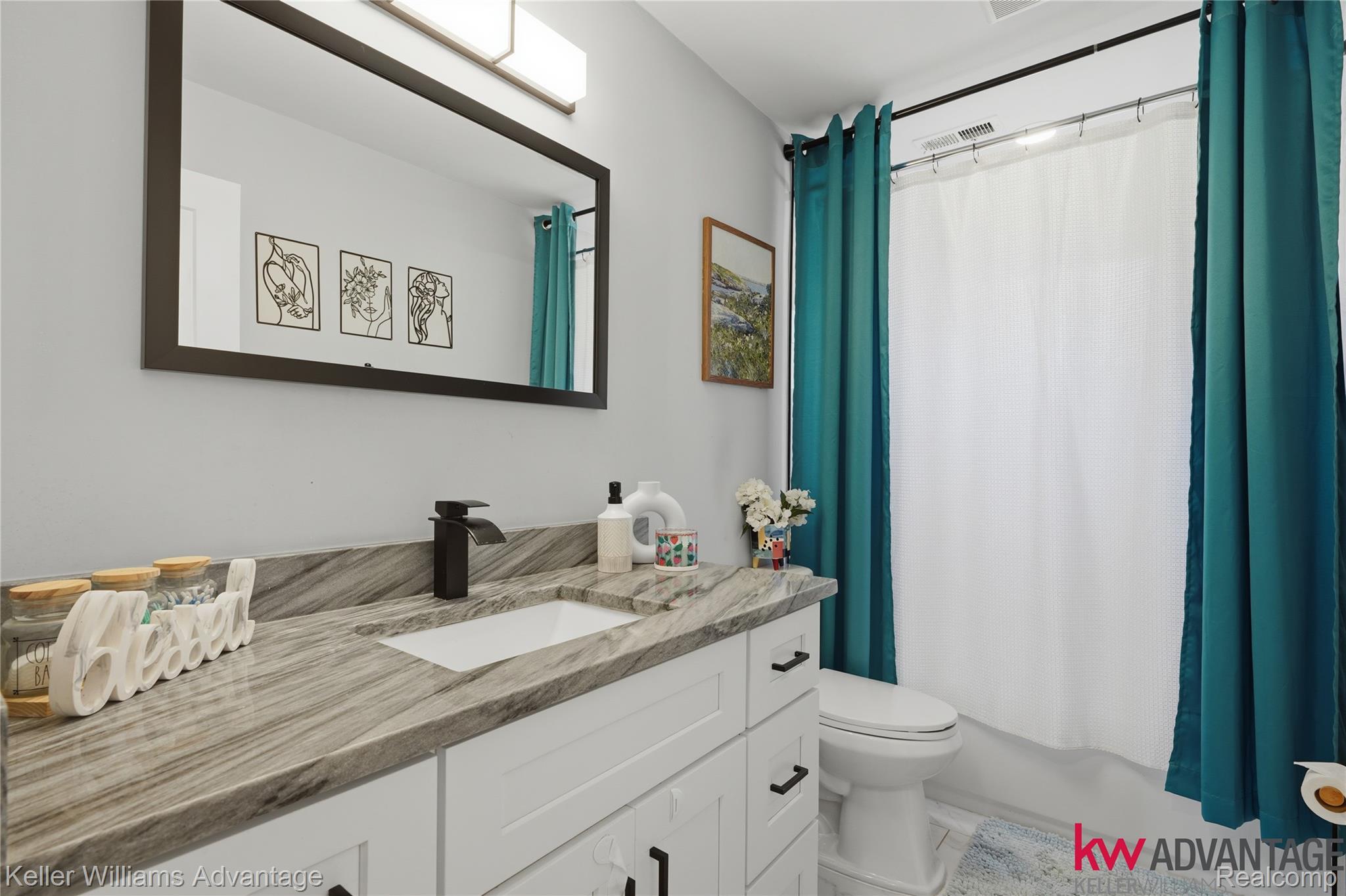 18450 Kinloch Property Photo 16