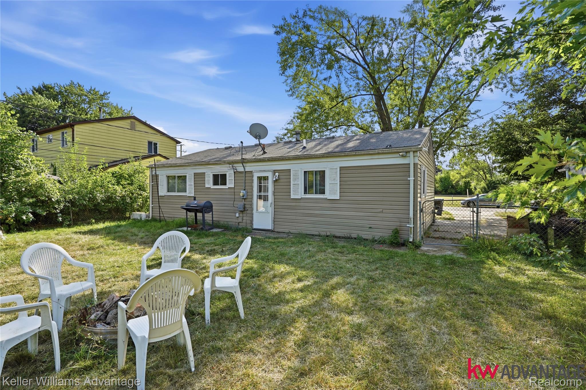 18450 Kinloch Property Photo 19