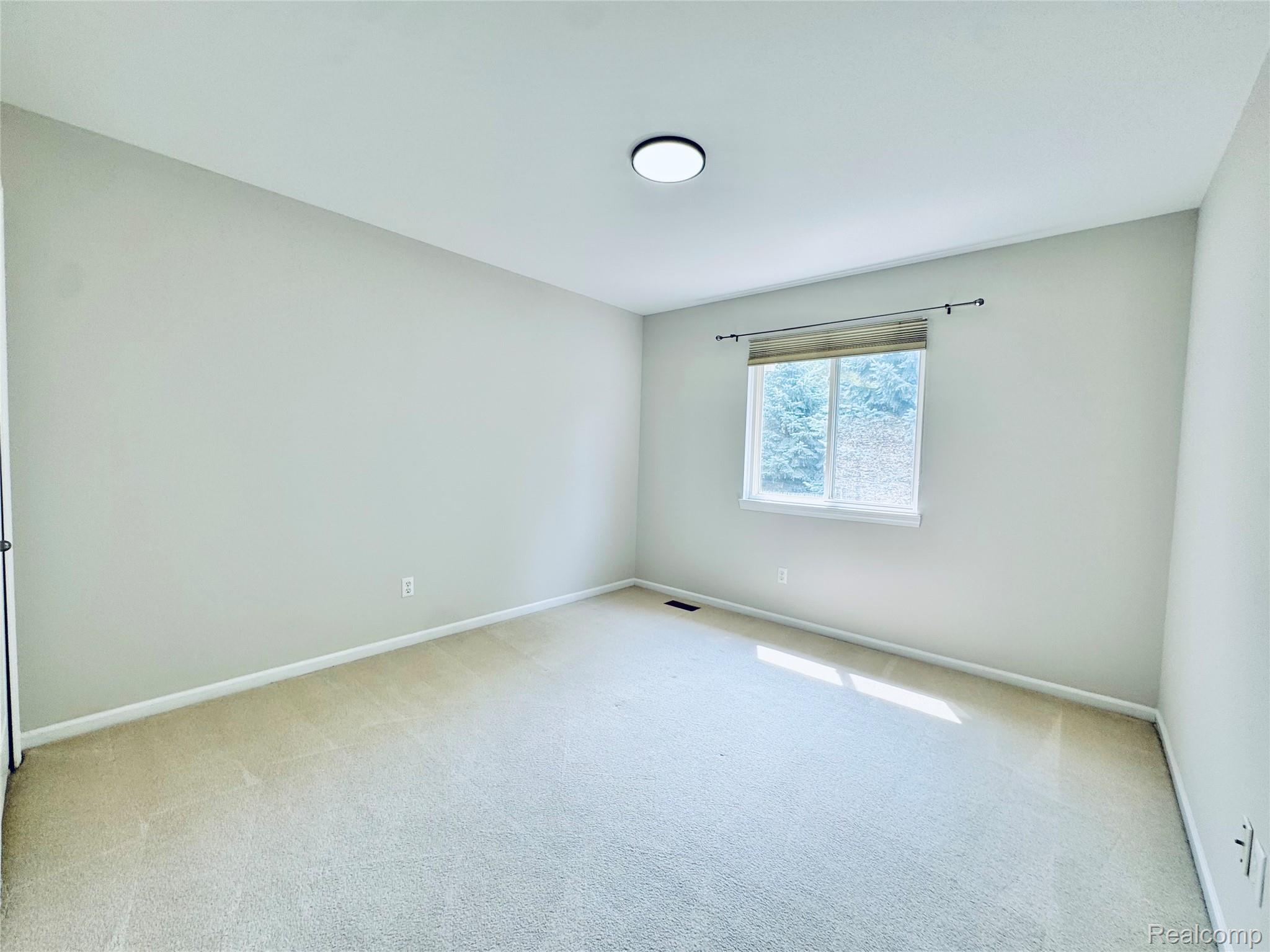 8055 Springdale Drive Property Photo 21