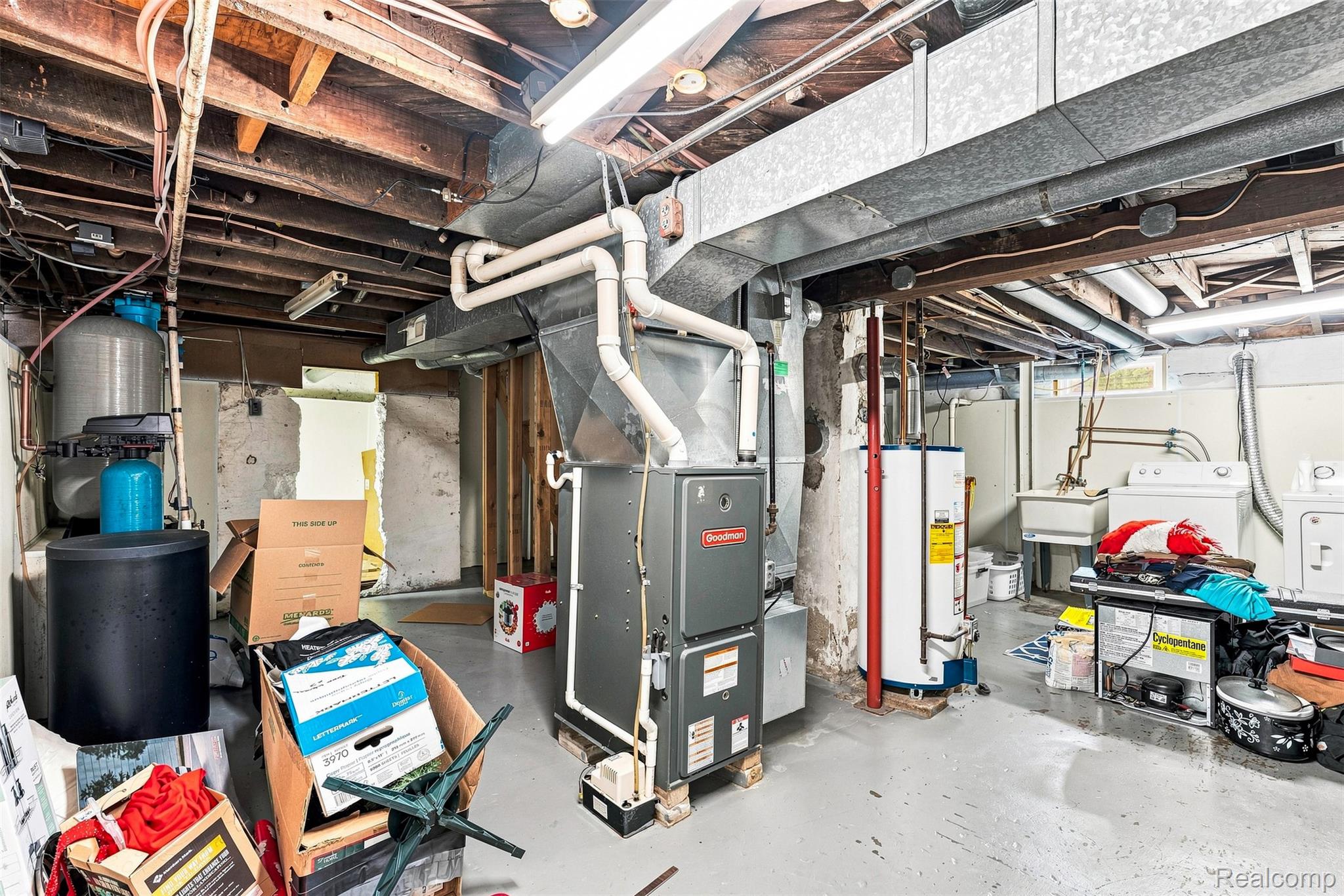 2083 Dutcher Street Property Photo 20