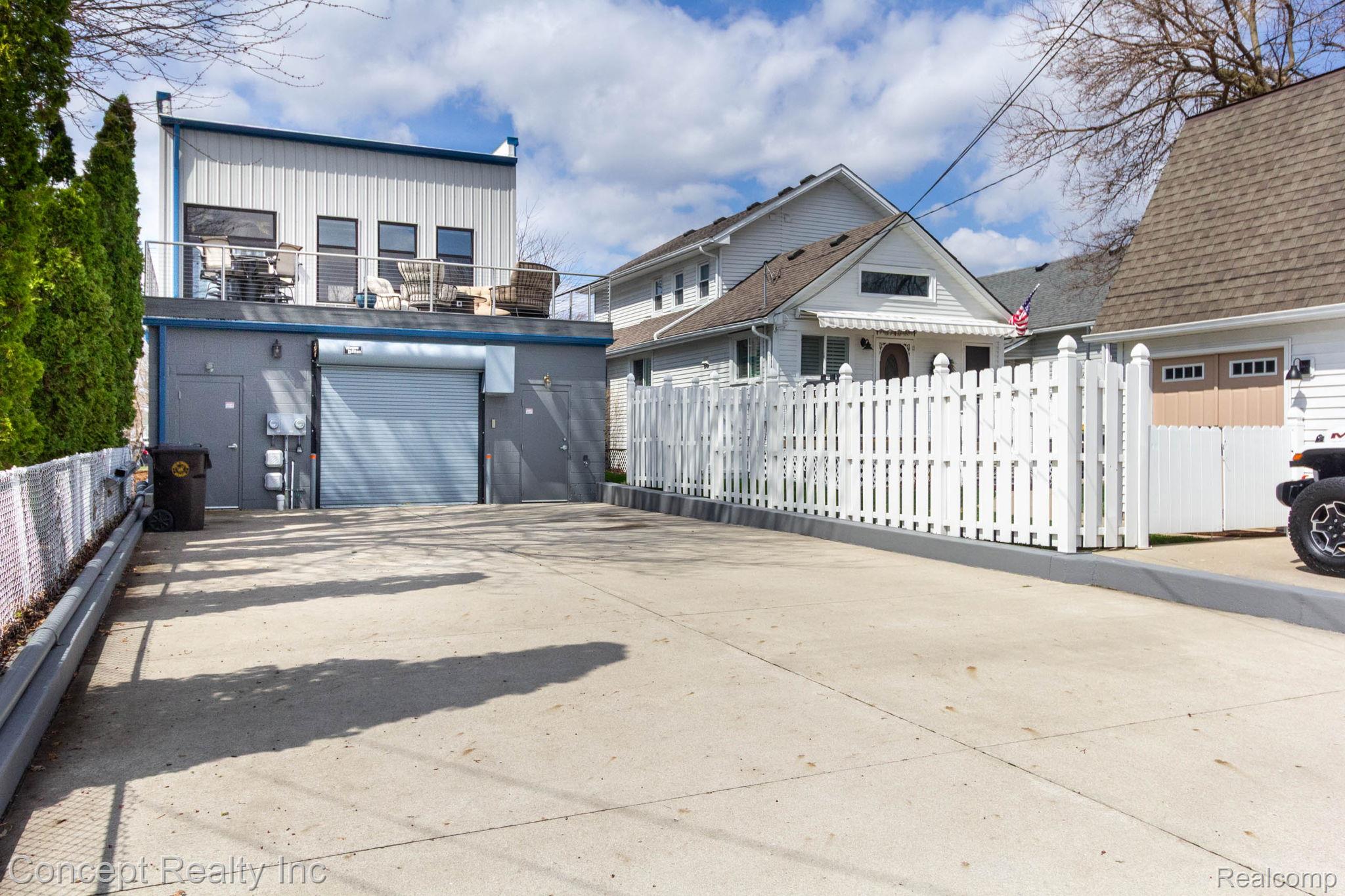 2935 W Jefferson Avenue Property Photo 44