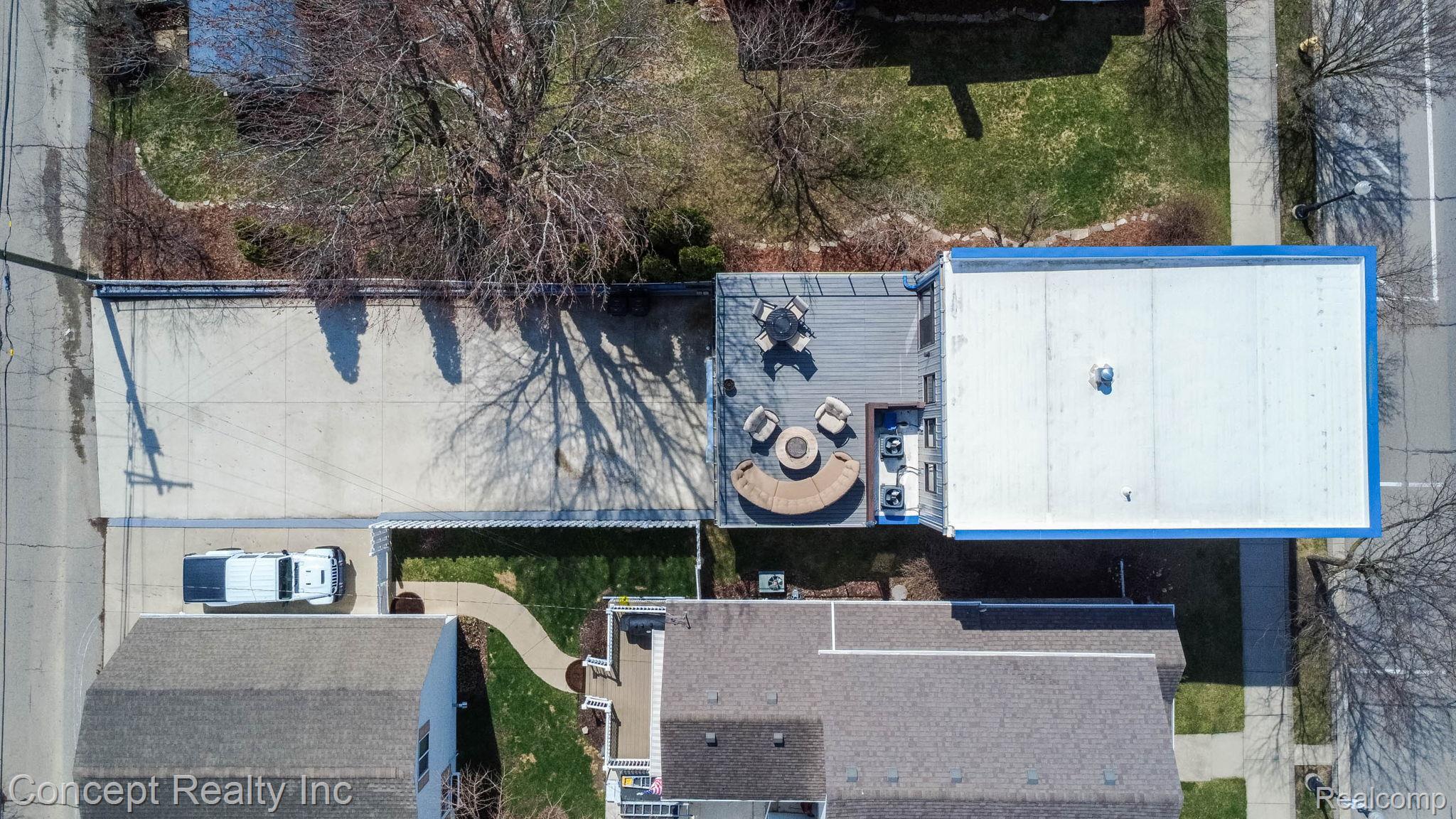 2935 W Jefferson Avenue Property Photo 53