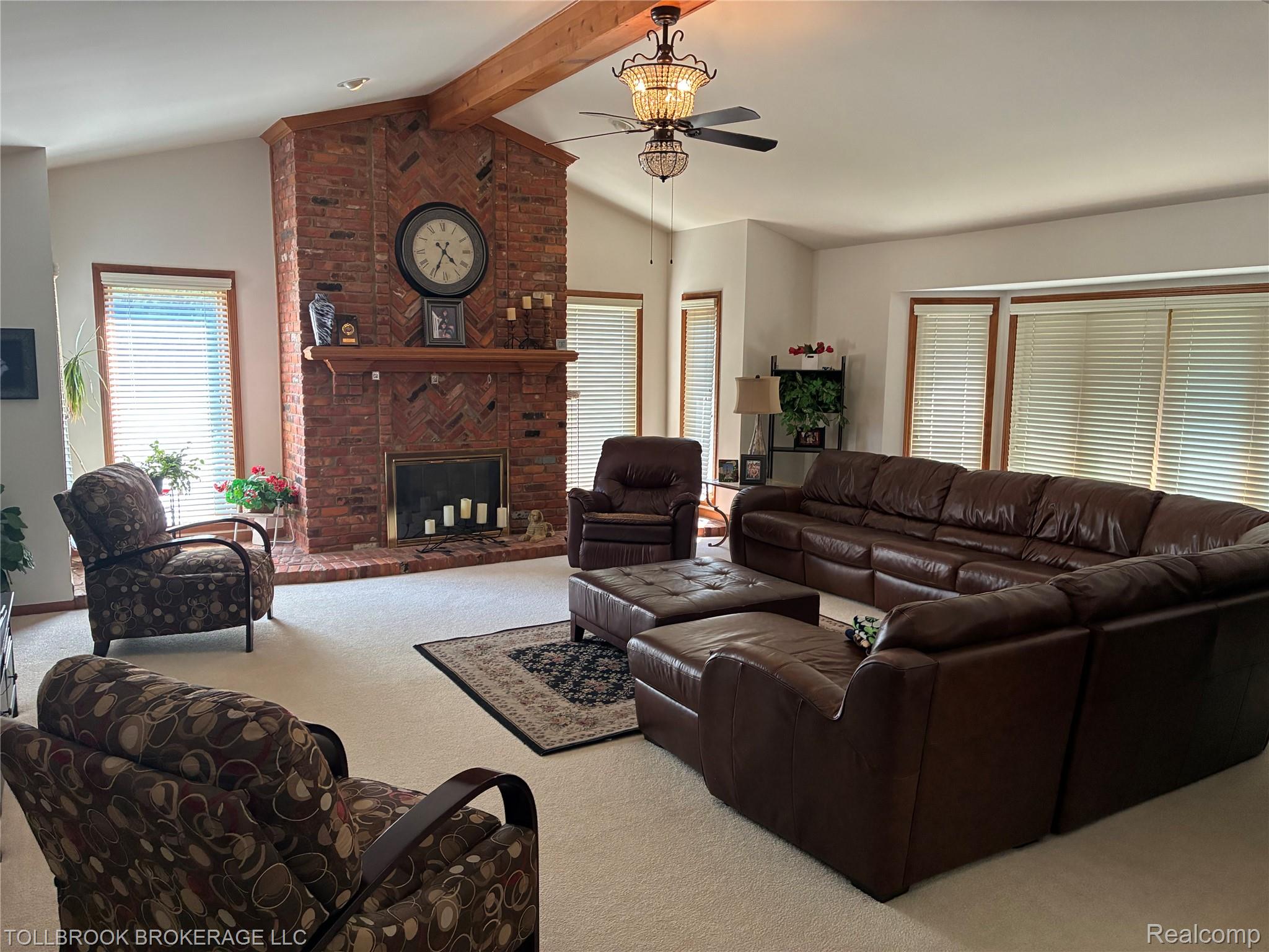 6187 Country Ridge Drive Property Photo 5