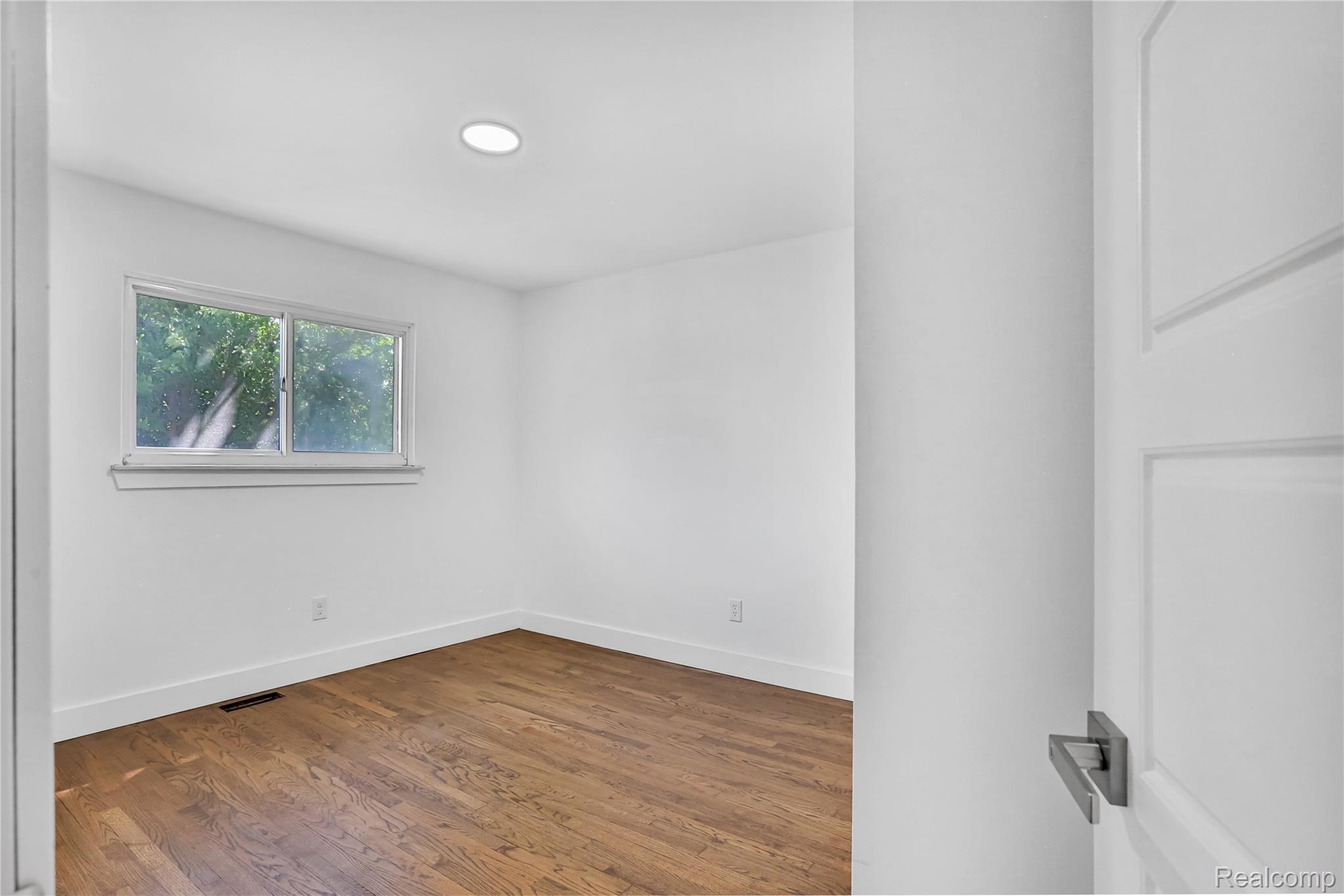 4260 Kiefer Avenue Property Photo 5