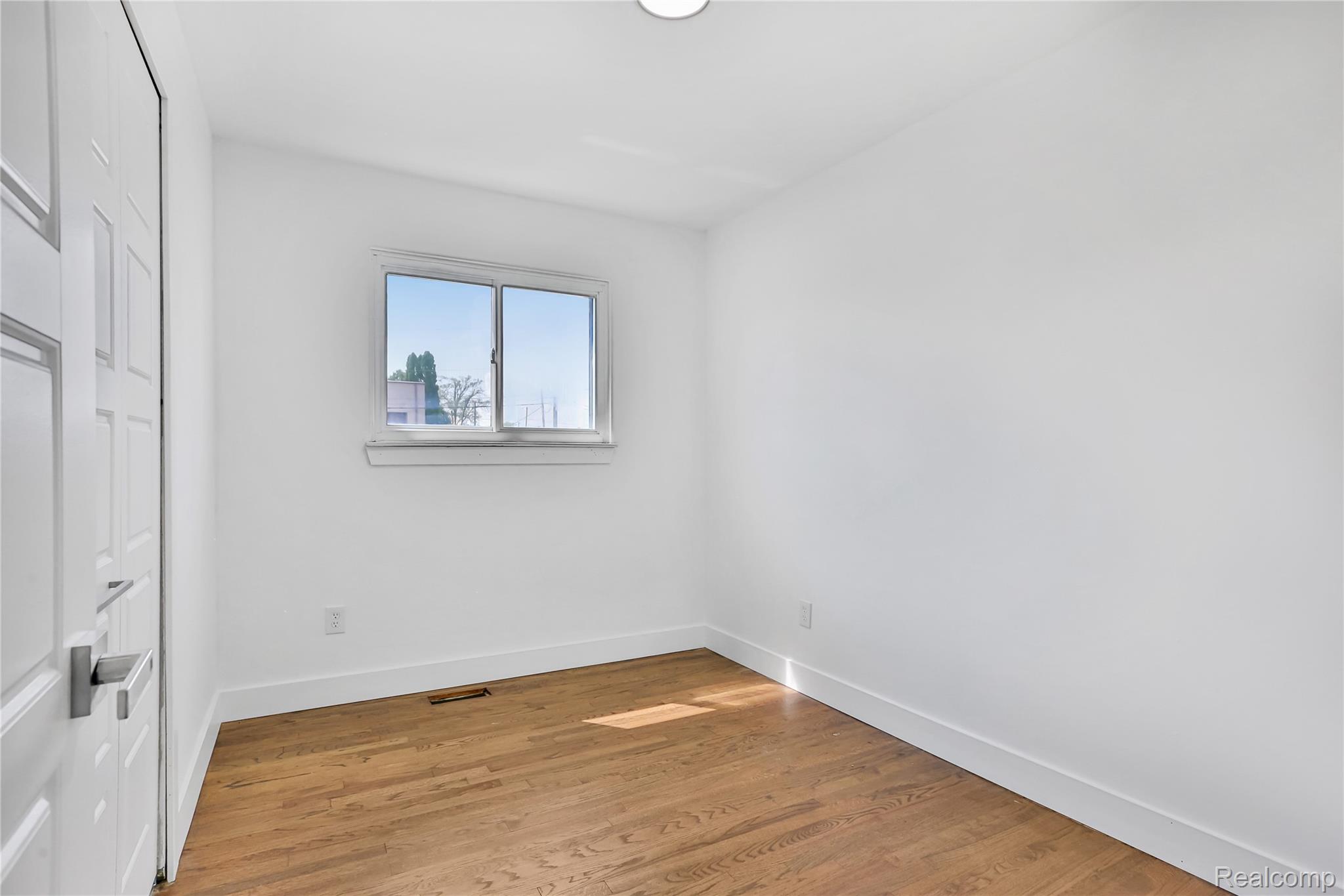 4260 Kiefer Avenue Property Photo 8