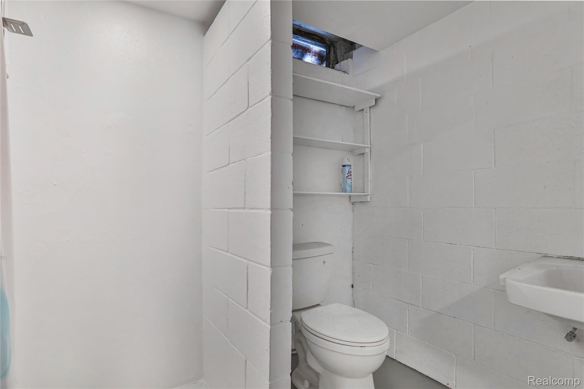 4260 Kiefer Avenue Property Photo 9