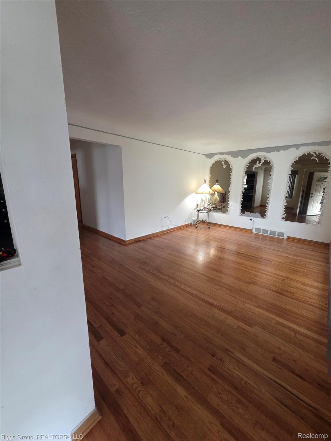 11414 Burt Road Property Photo 4