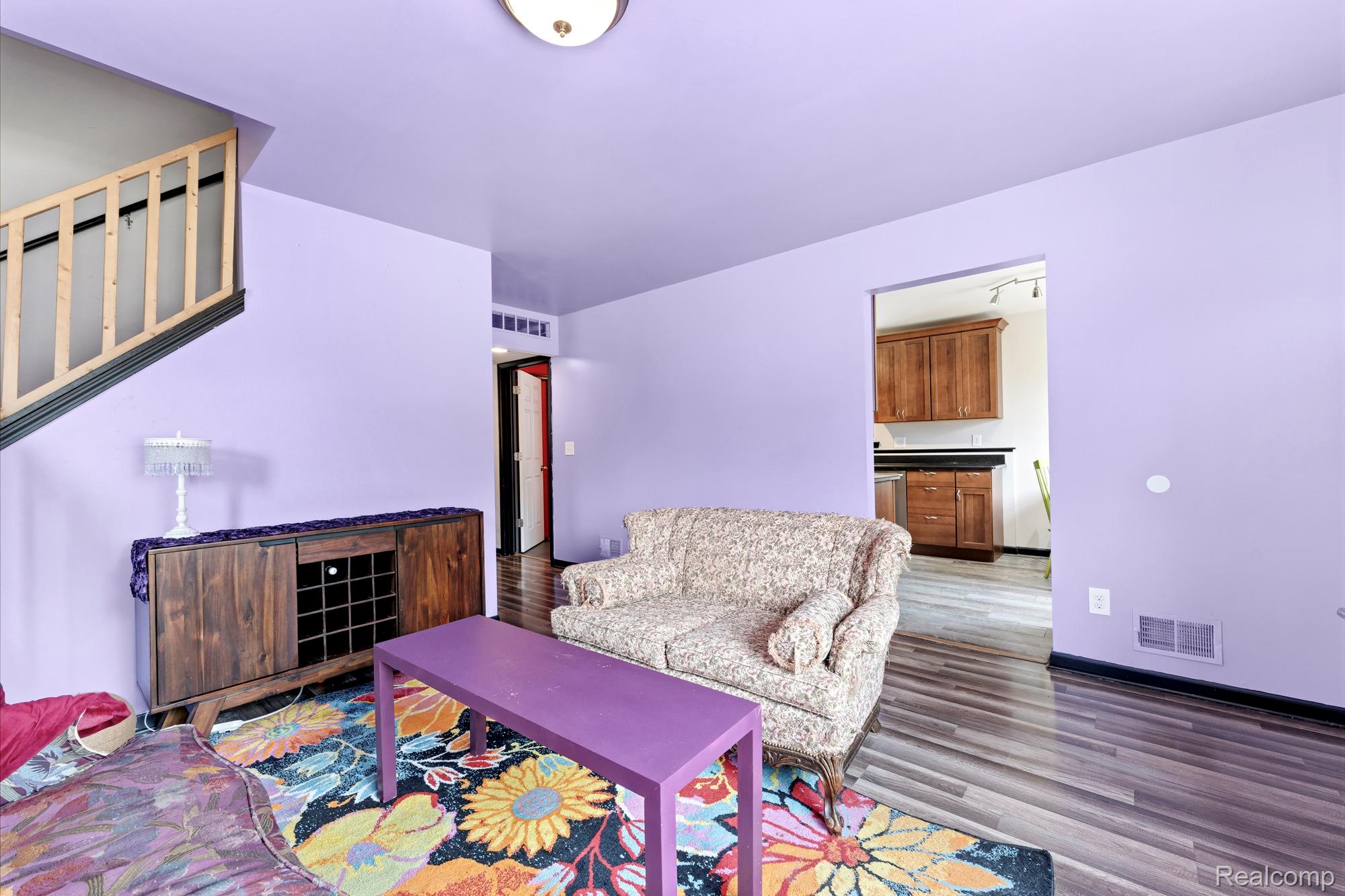 21708 Powers Avenue Property Photo 5