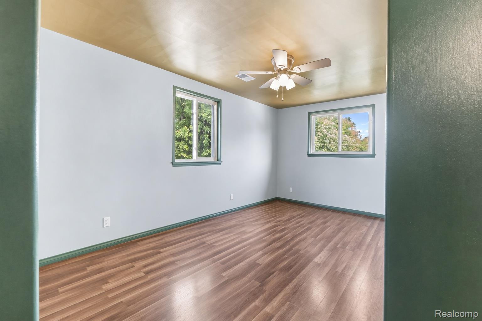 21708 Powers Avenue Property Photo 20