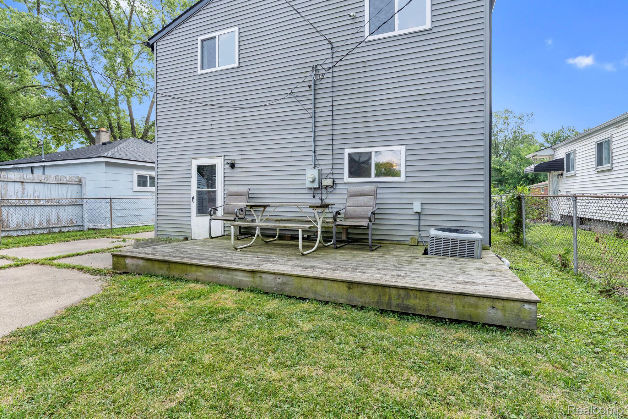 21708 Powers Avenue Property Photo 26