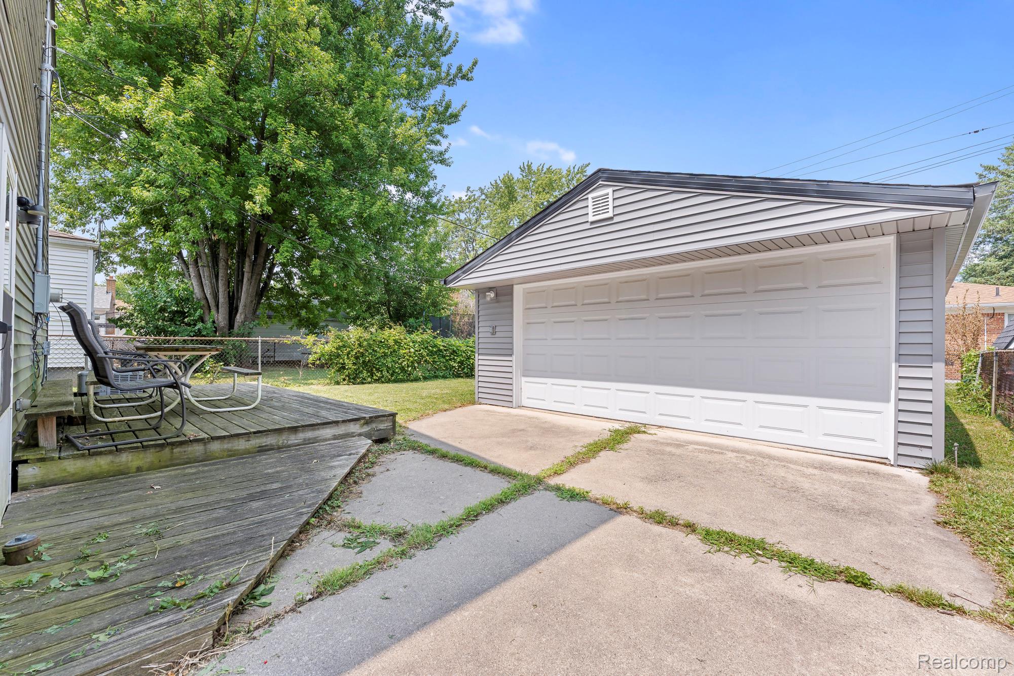 21708 Powers Avenue Property Photo 27