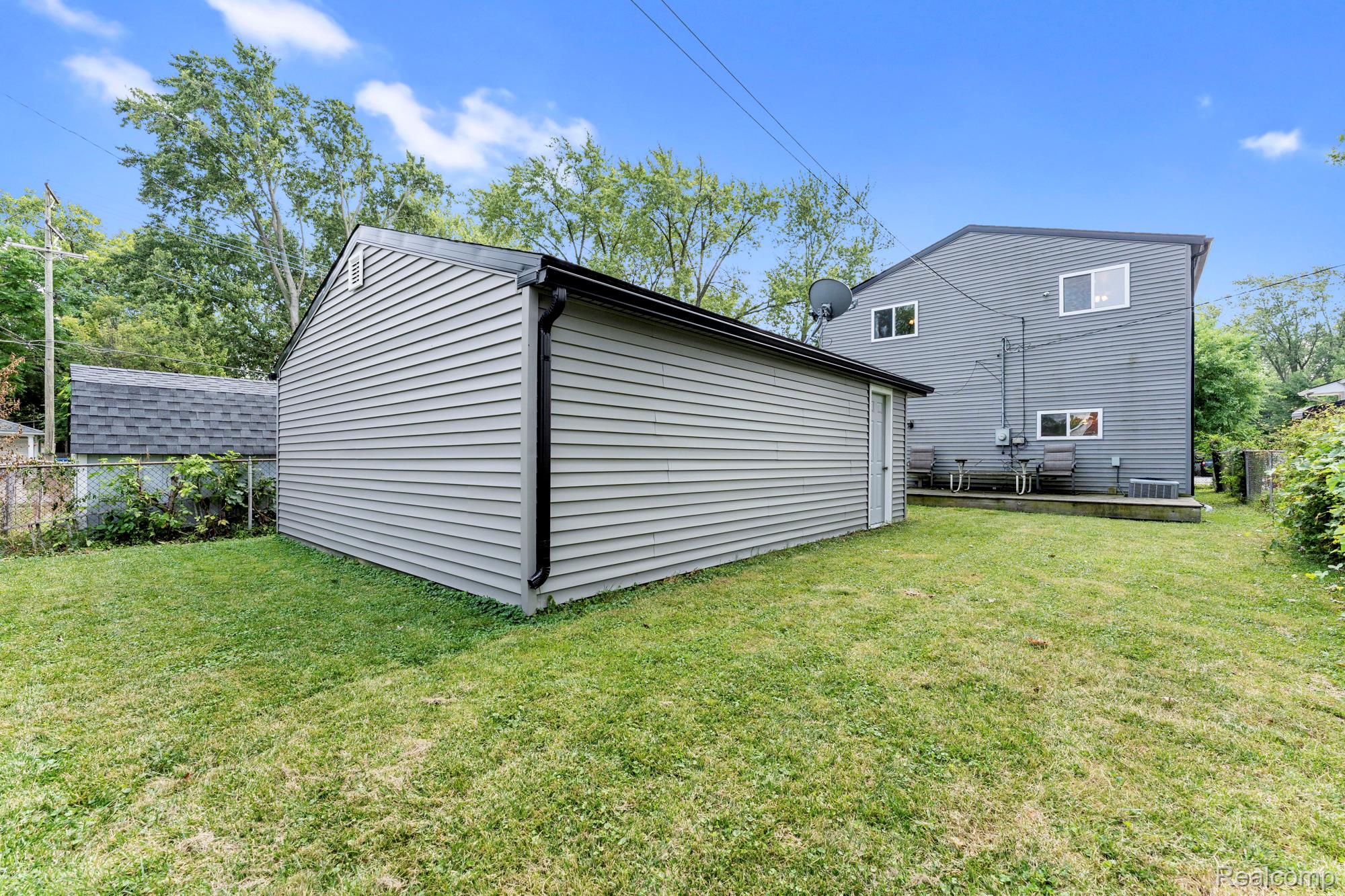 21708 Powers Avenue Property Photo 29