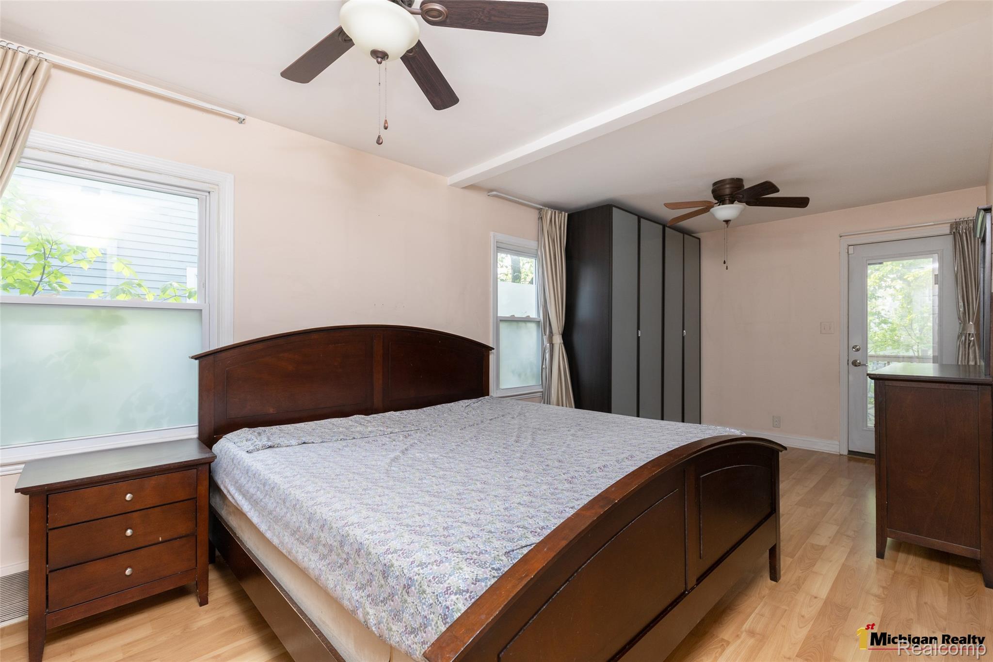 1564 Cole Street Property Photo 13