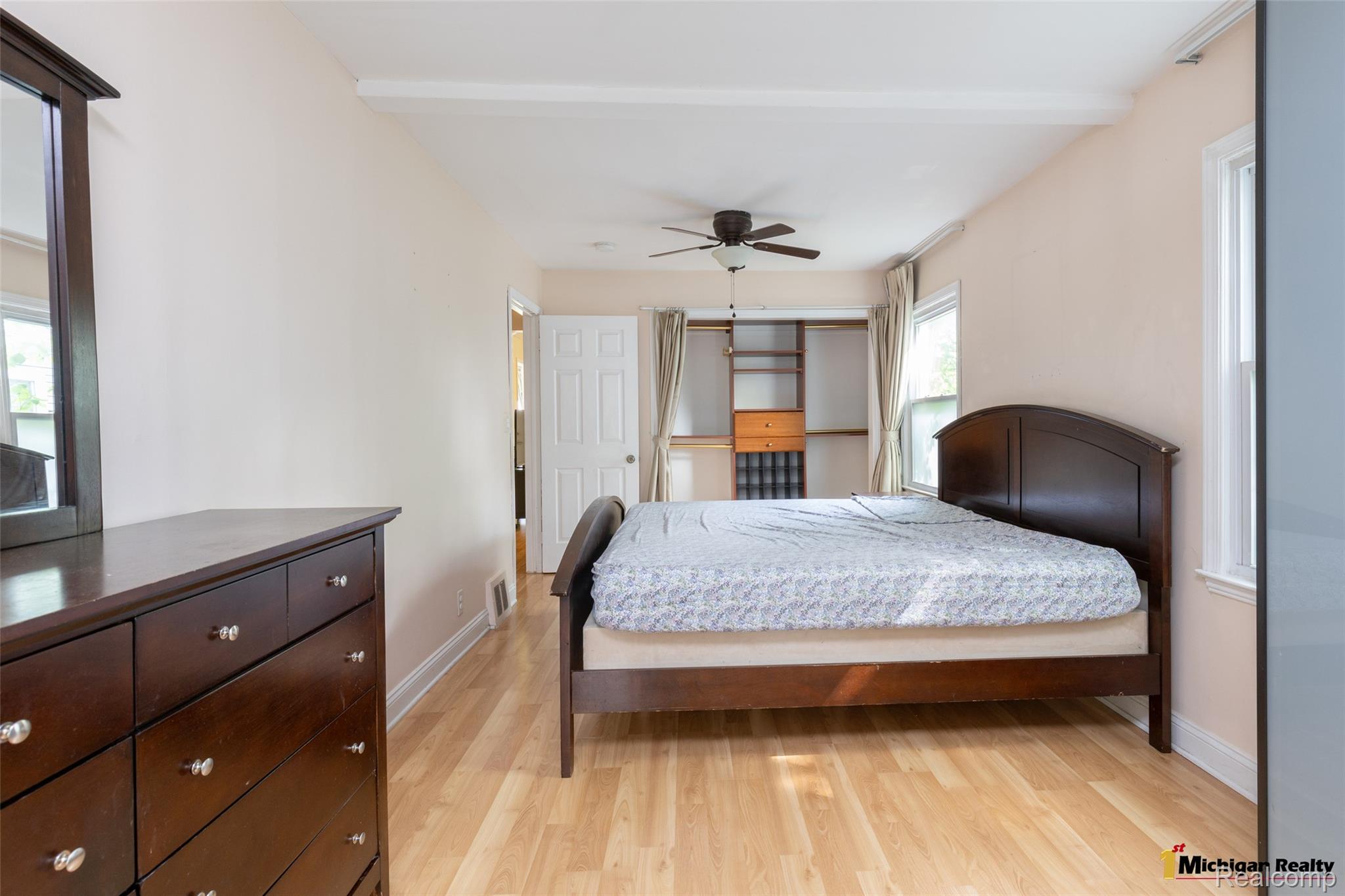 1564 Cole Street Property Photo 14