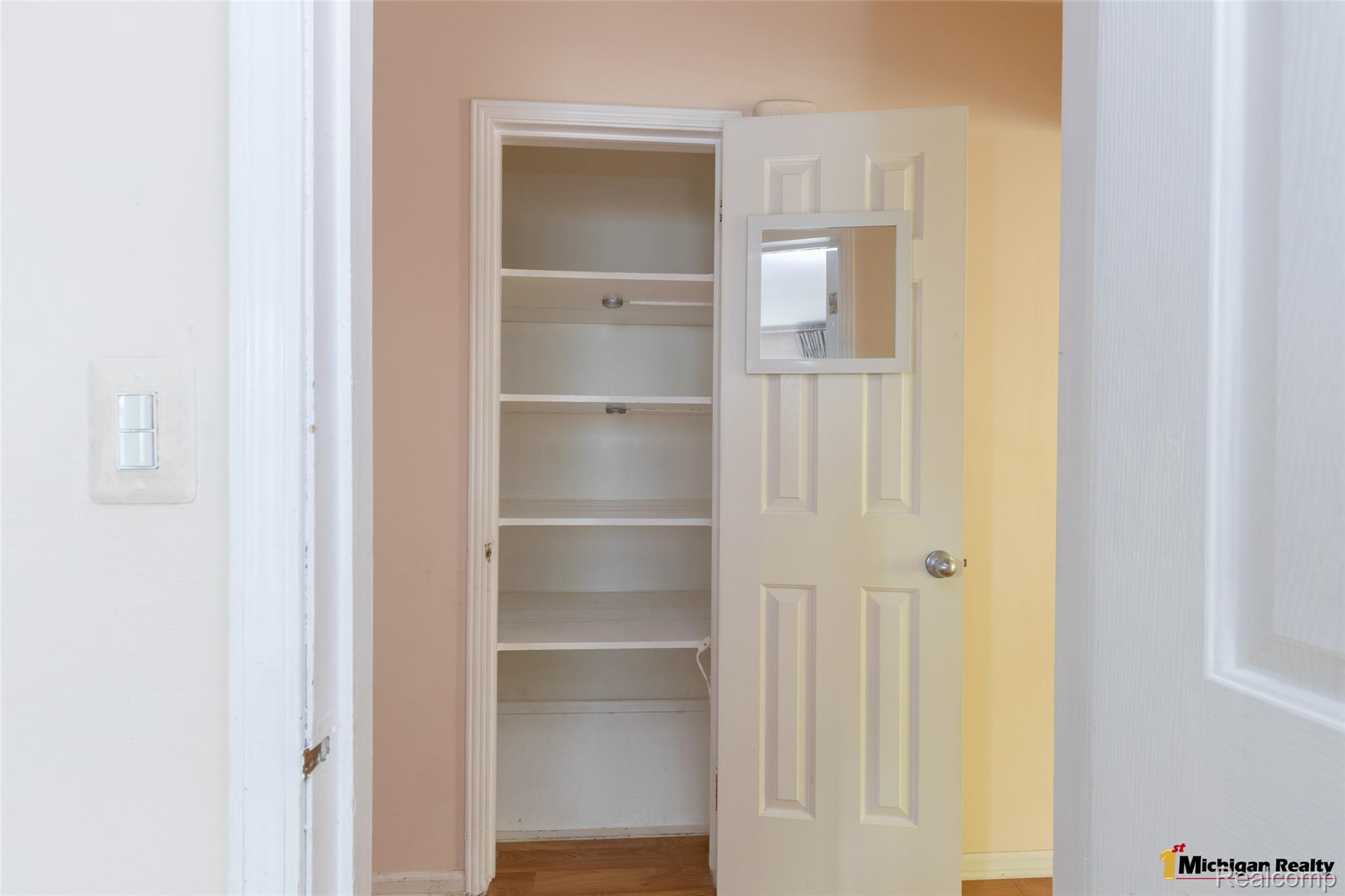 1564 Cole Street Property Photo 17
