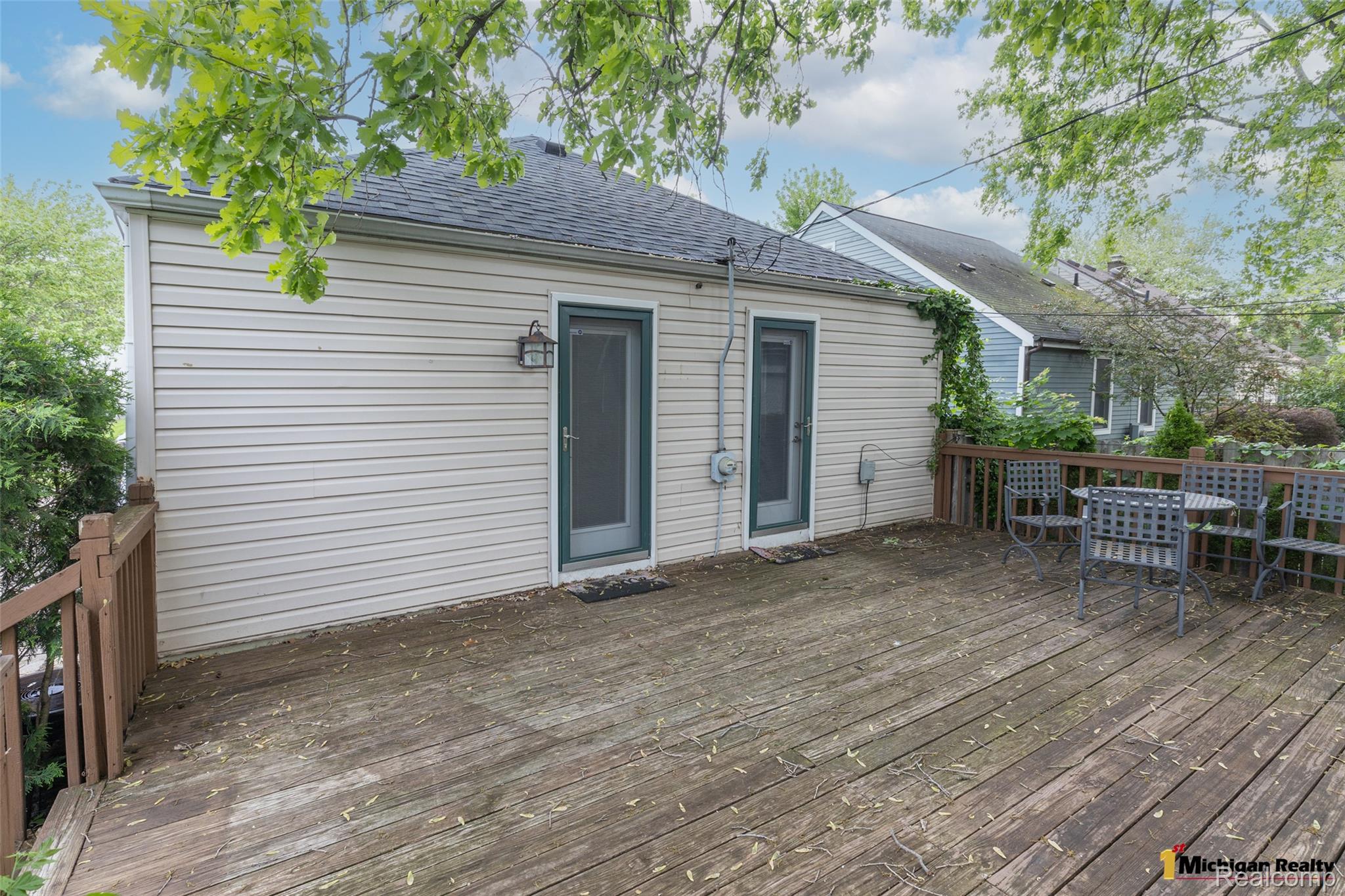 1564 Cole Street Property Photo 24