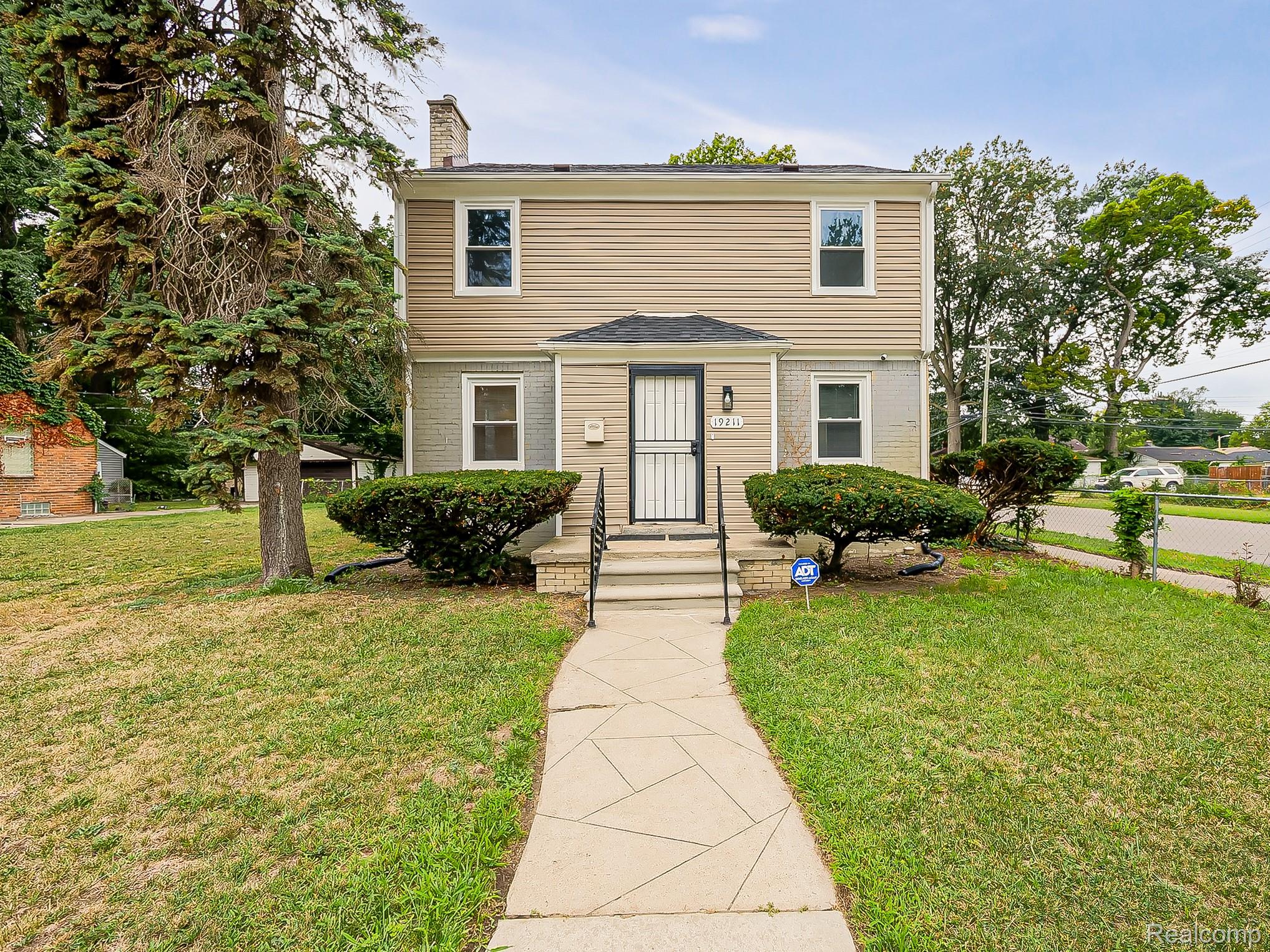 19211 Pierson Street Property Photo 1