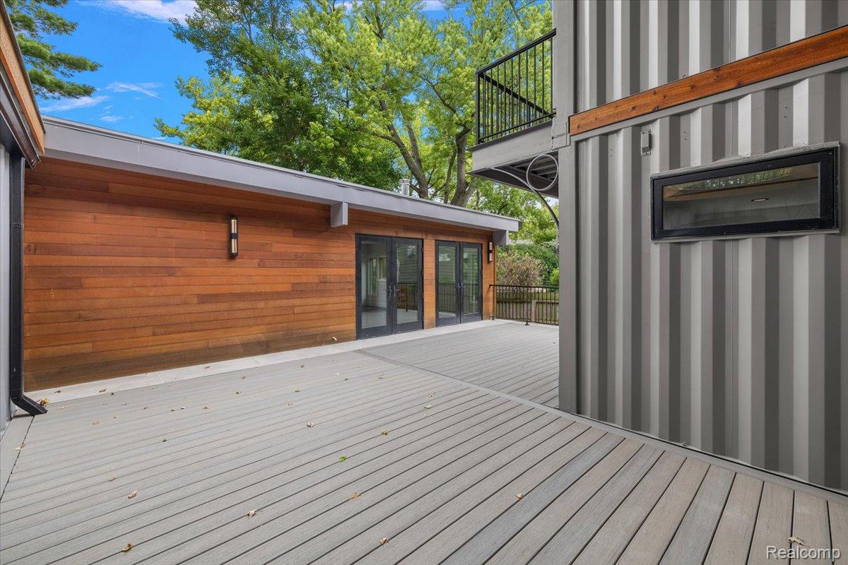 303 Forest Avenue Property Photo 23
