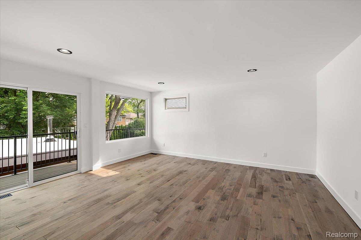 303 Forest Avenue Property Photo 36