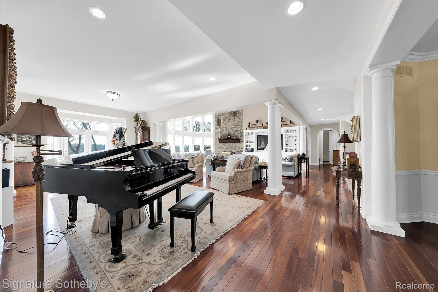 5001 Forest Valley Property Photo 24