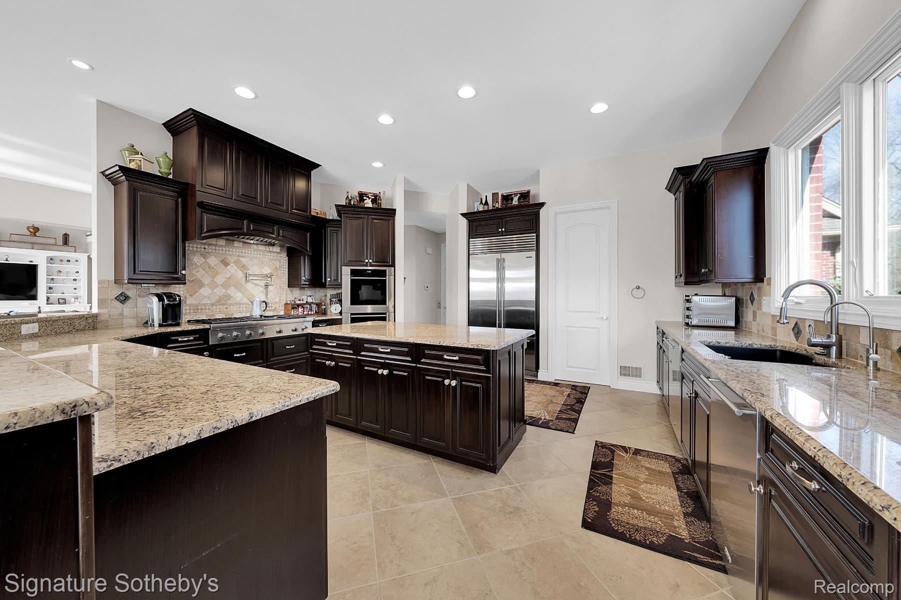 5001 Forest Valley Property Photo 31