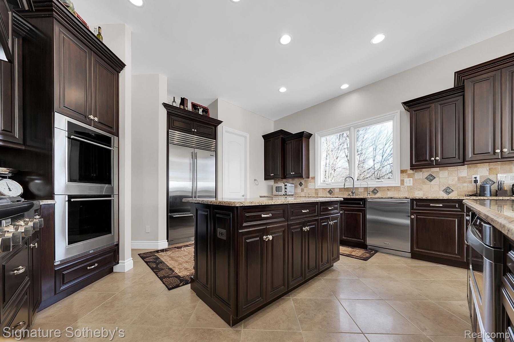 5001 Forest Valley Property Photo 32